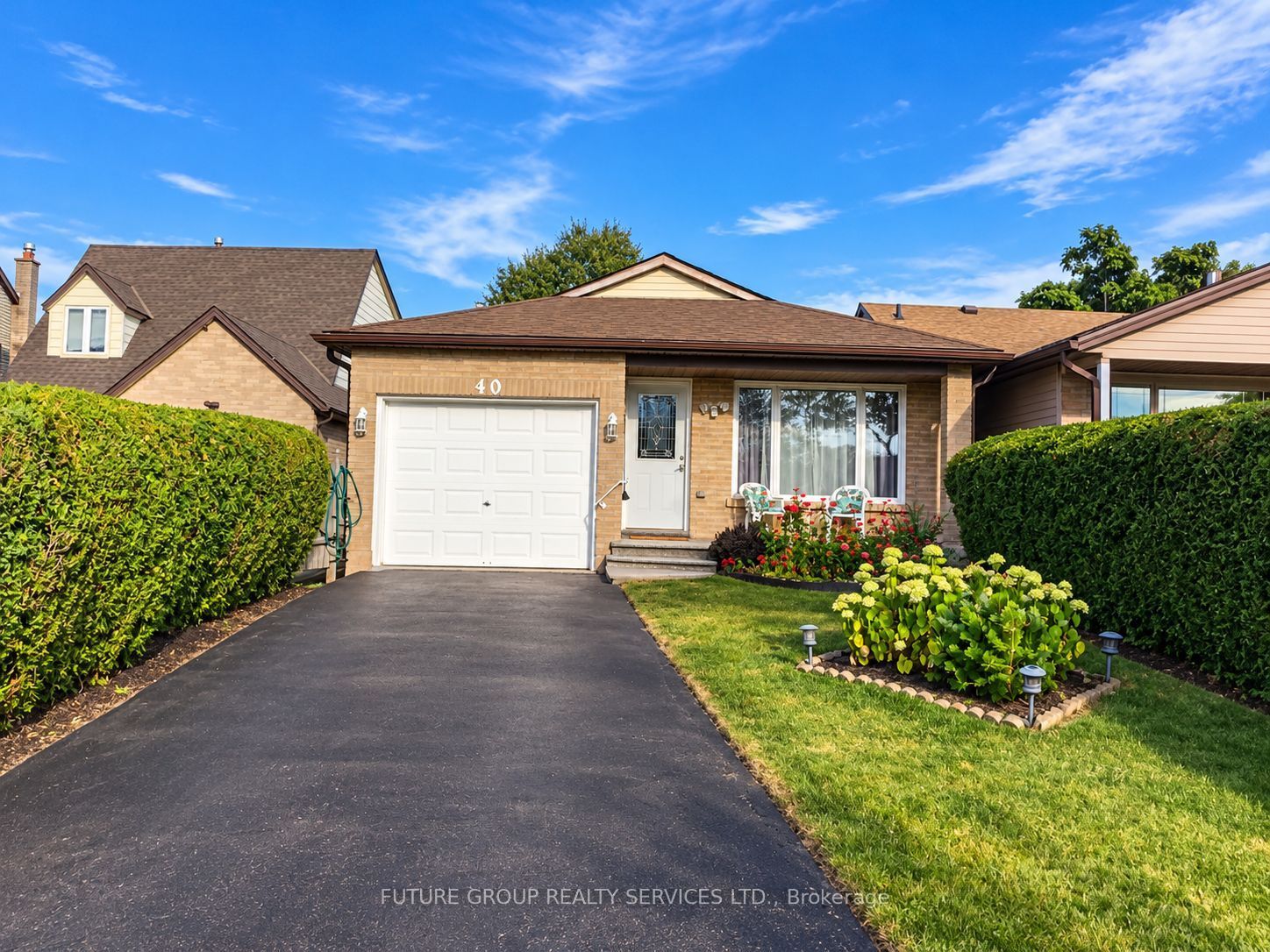 40 Lyton Crescent Property Photo 1