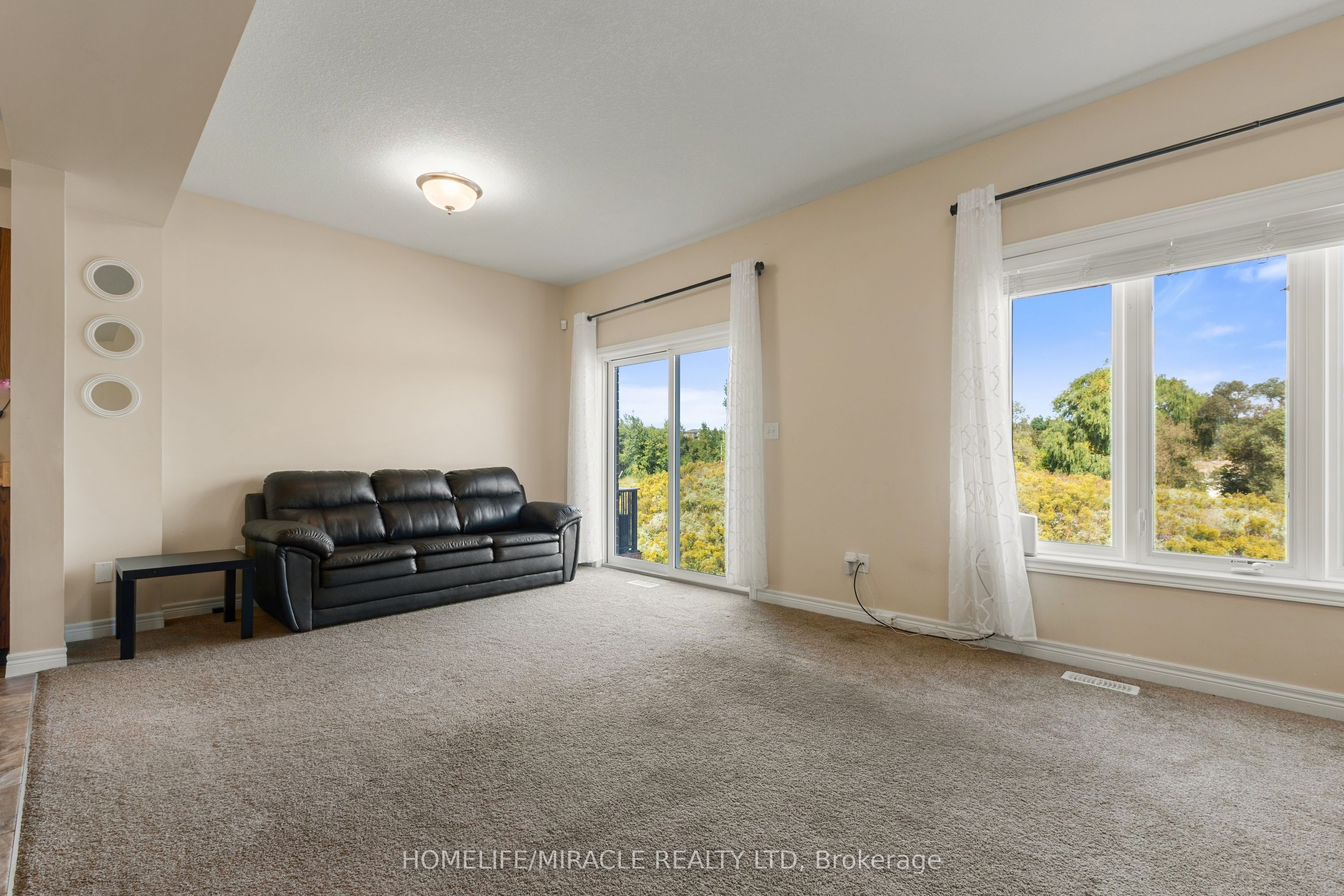 75 Sparrow Avenue Property Photo 11