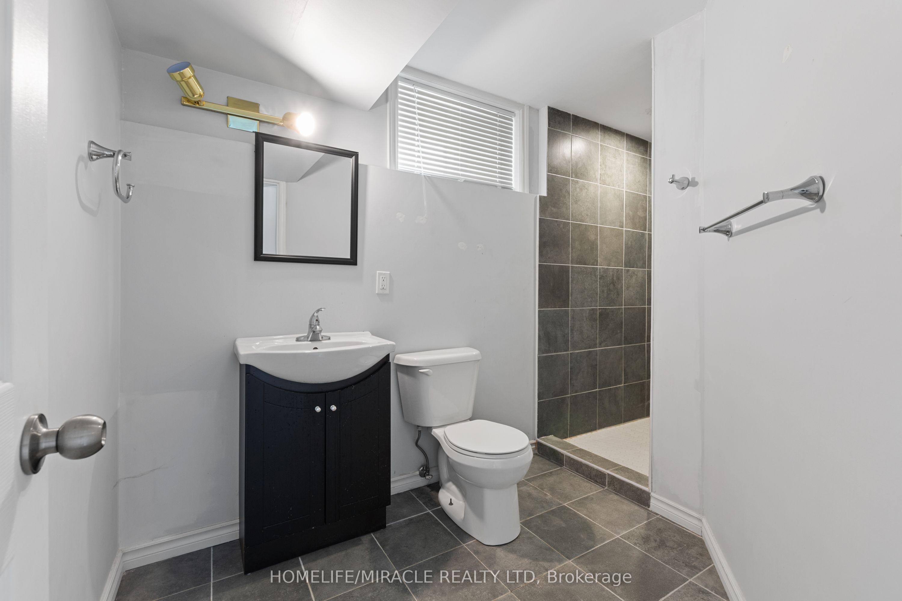 75 Sparrow Avenue Property Photo 38
