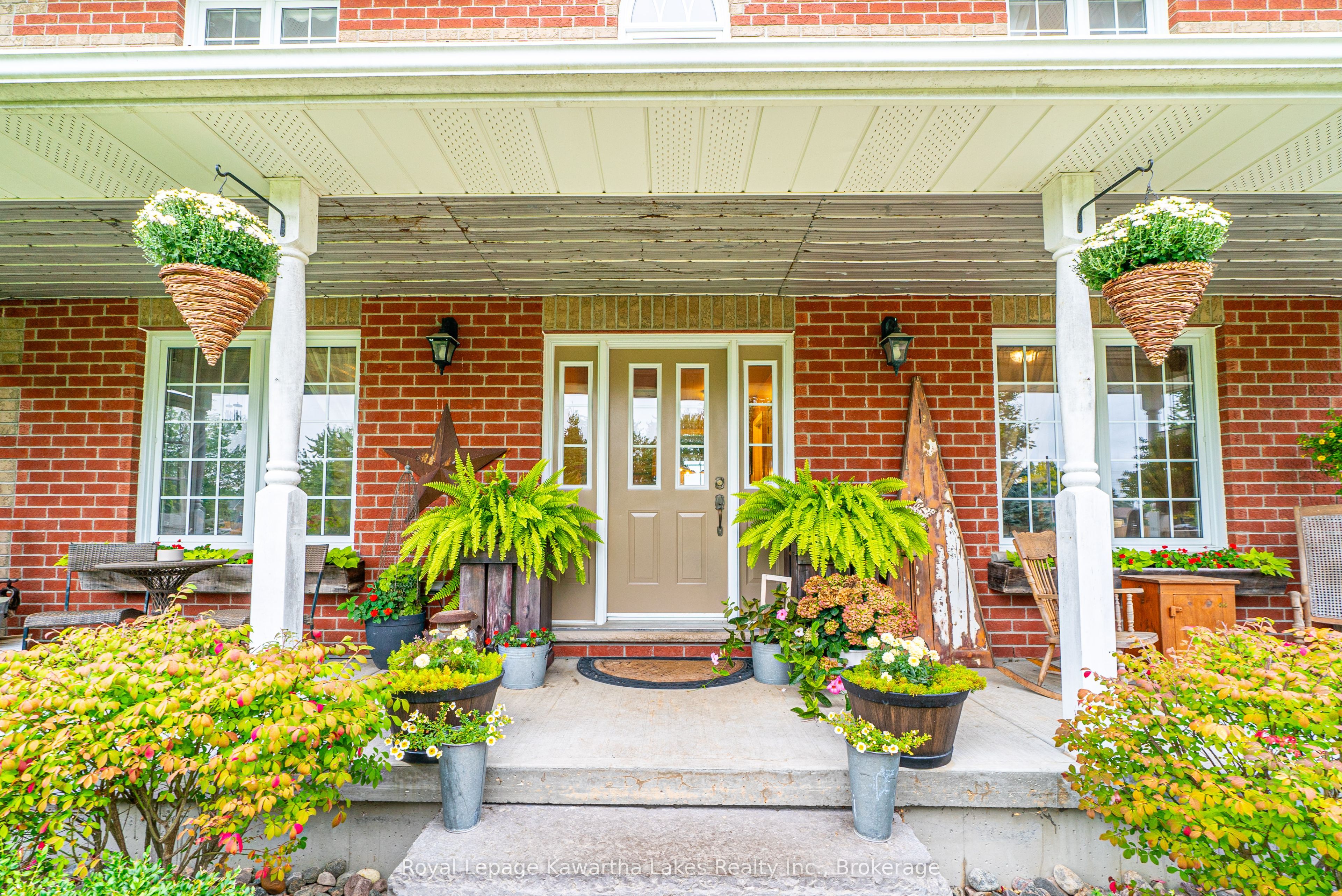 929 Eldon Road Property Photo 4