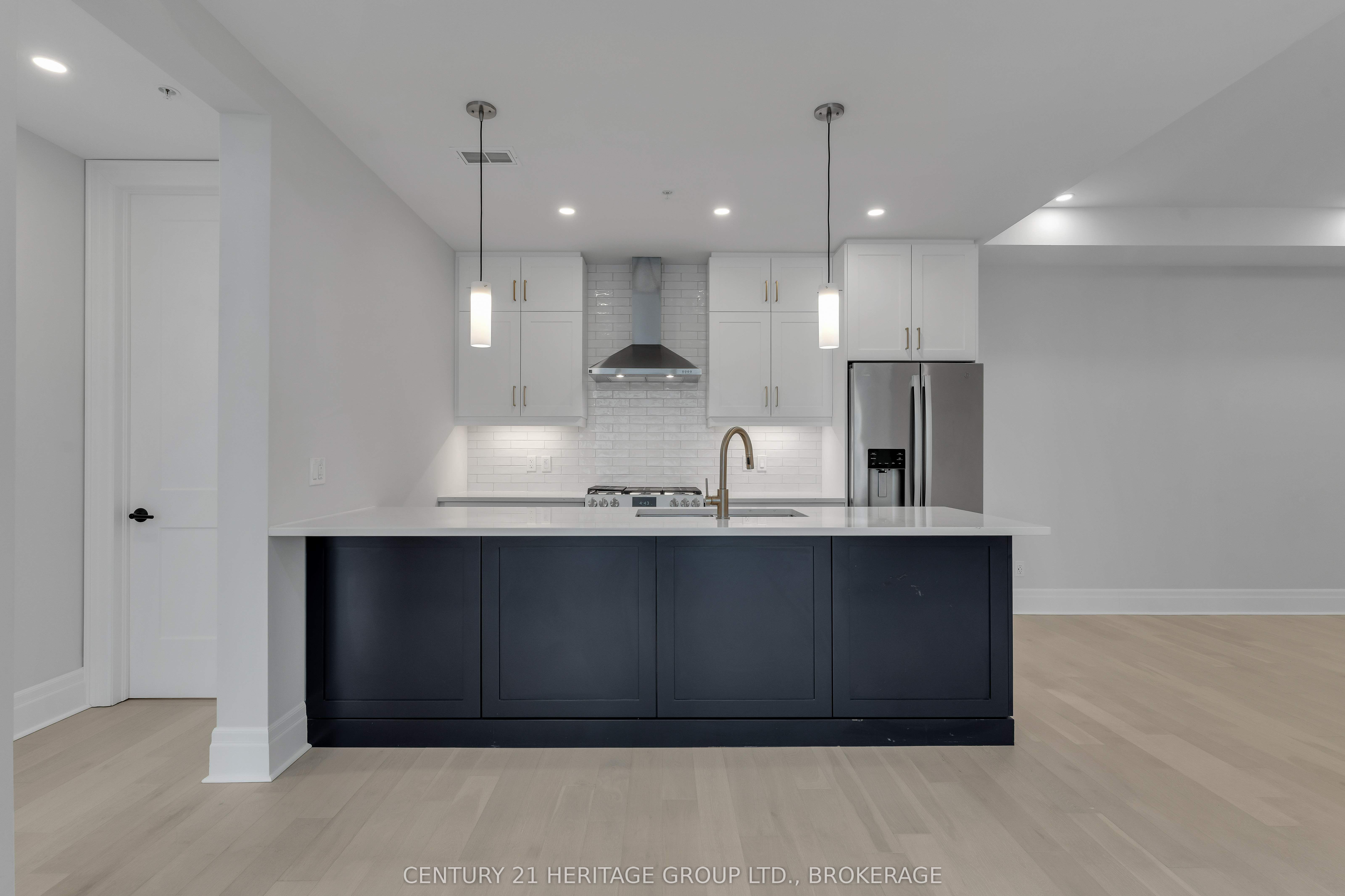 129 South Street 607 Property Photo 17
