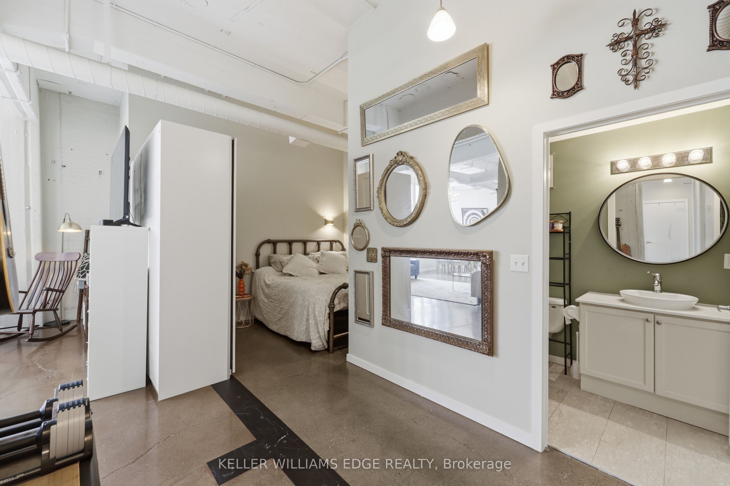 410 King Street W 307 Property Photo 15