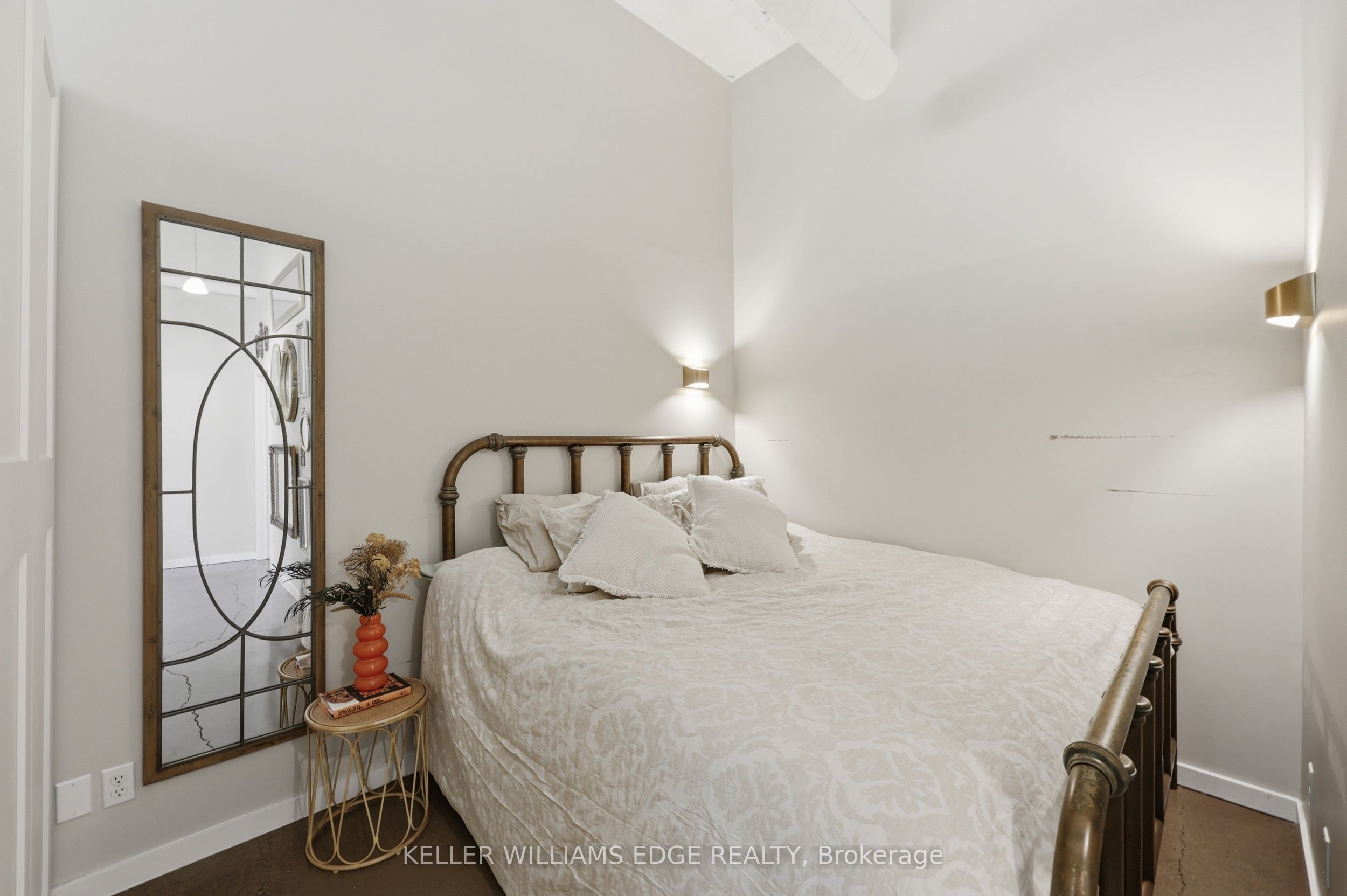 410 King Street W 307 Property Photo 16
