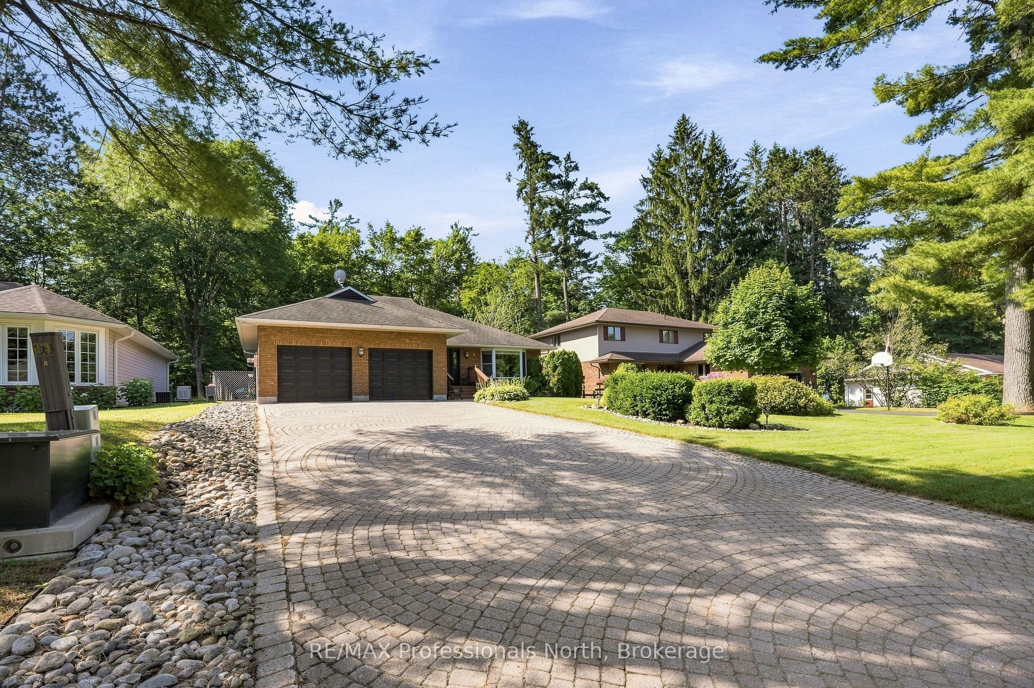 8 Palmer Court Property Photo 4