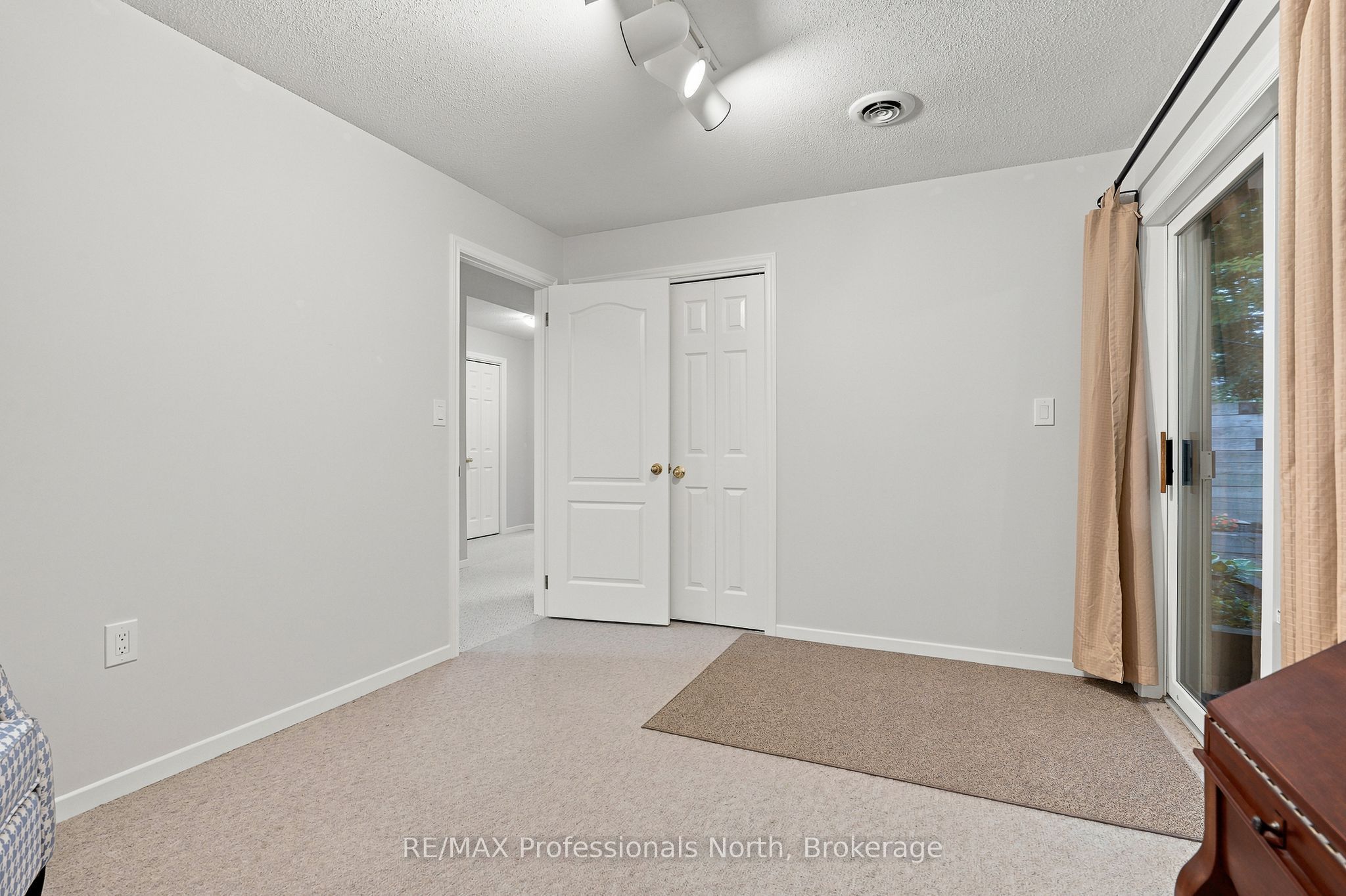 8 Palmer Court Property Photo 42