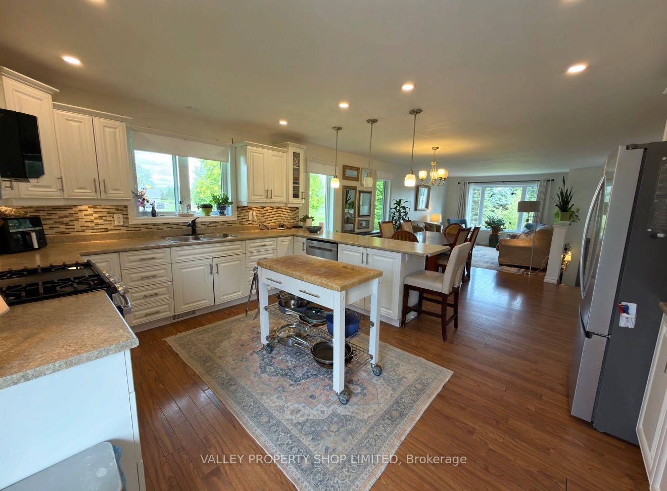 10 Kirk Court Property Photo 8