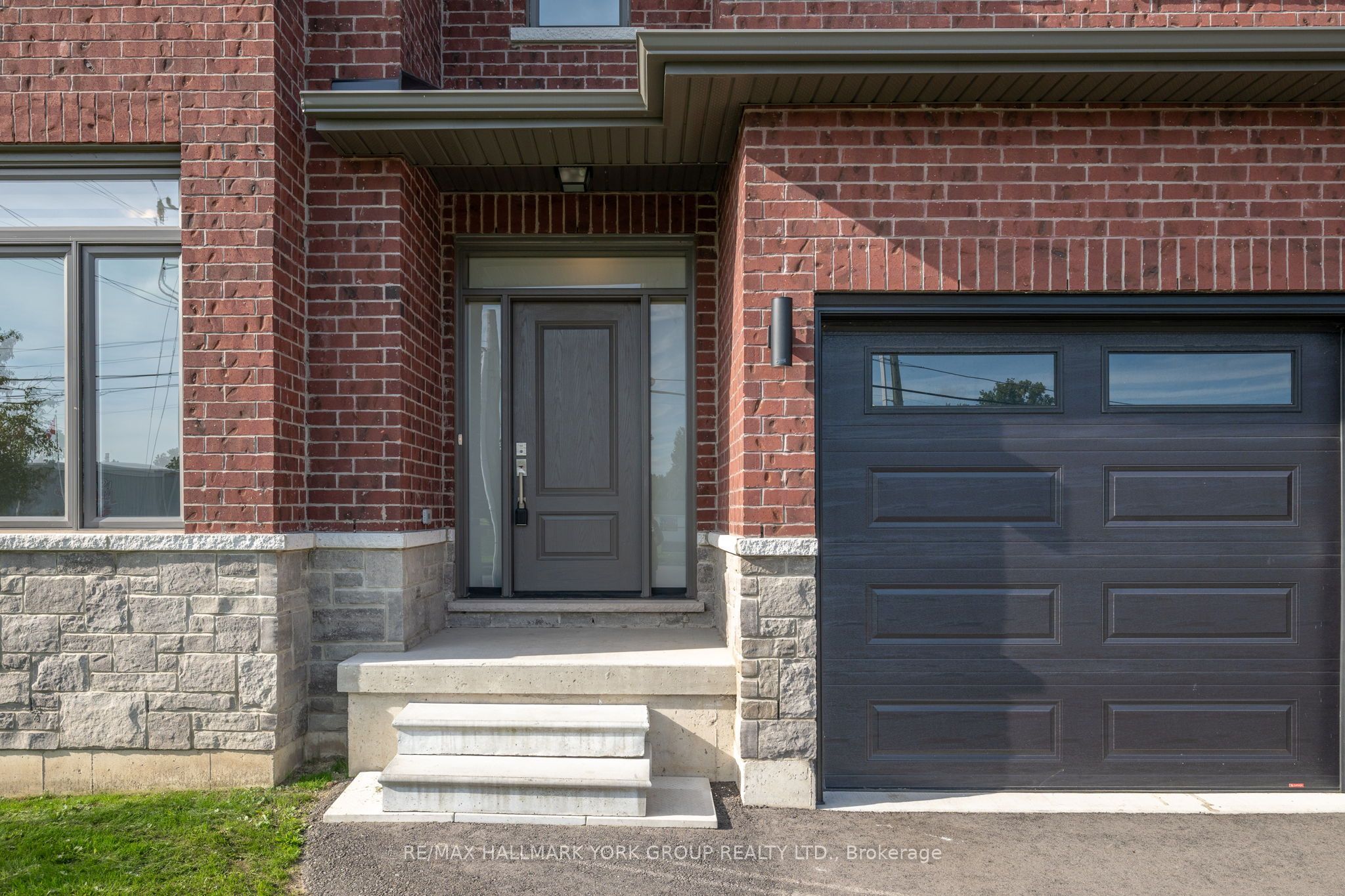 178 Graham Street Property Photo 3