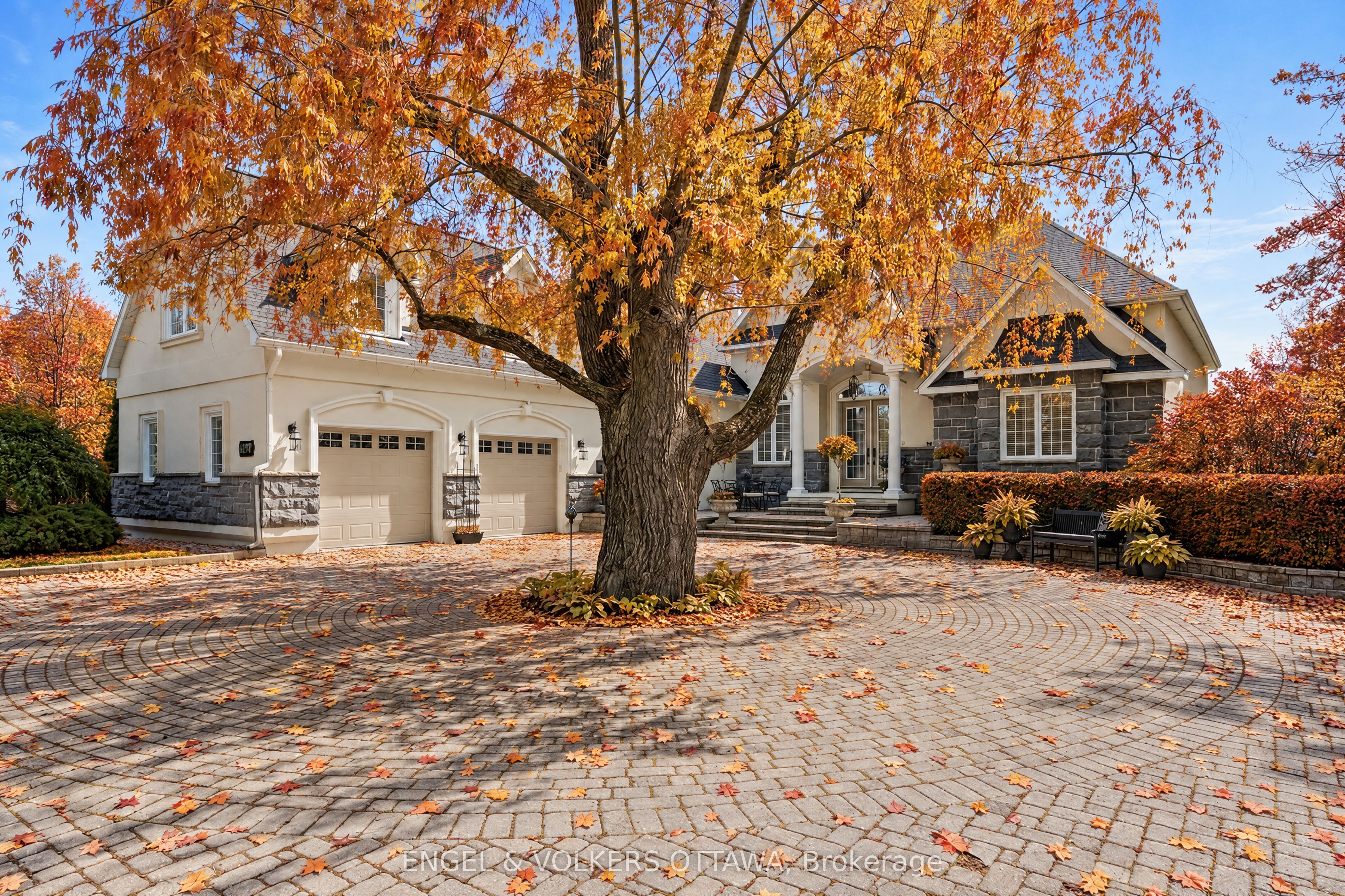 6197 Ottawa Street Property Photo 1