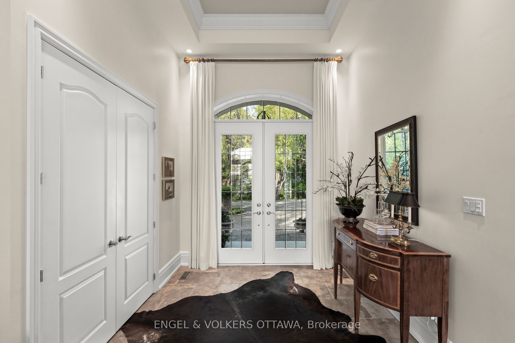 6197 Ottawa Street Property Photo 4