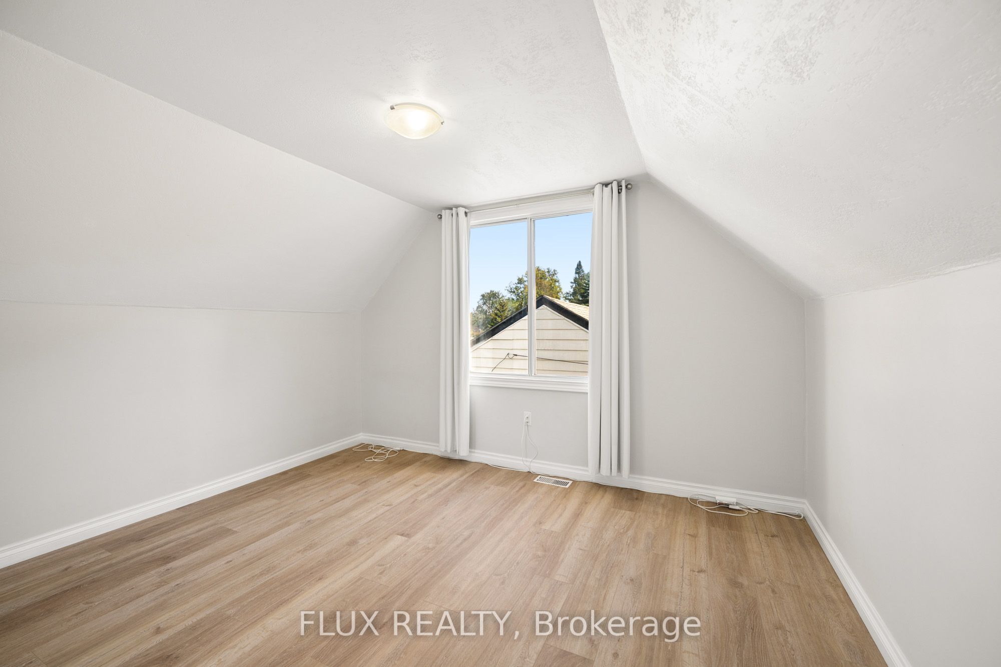 40 Perth Road Property Photo 21