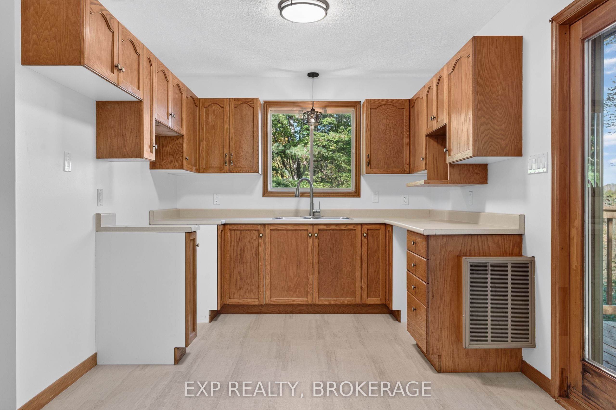 1054 York Road Property Photo 17
