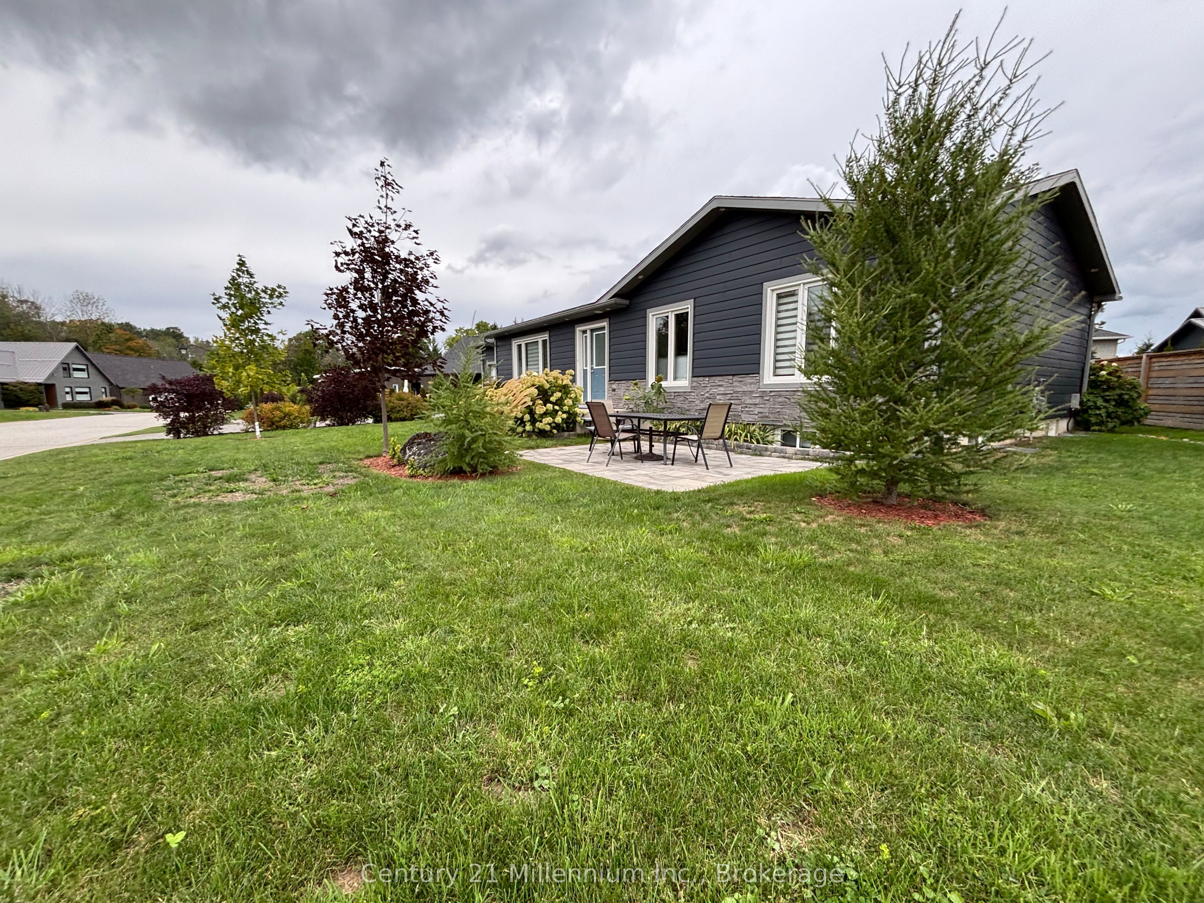 85 Gordon Crescent Property Photo 6