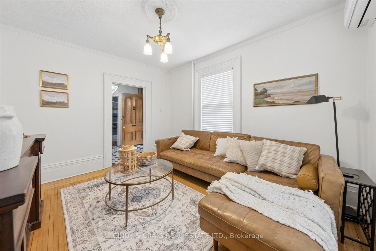 443 Victoria Street Property Photo 7