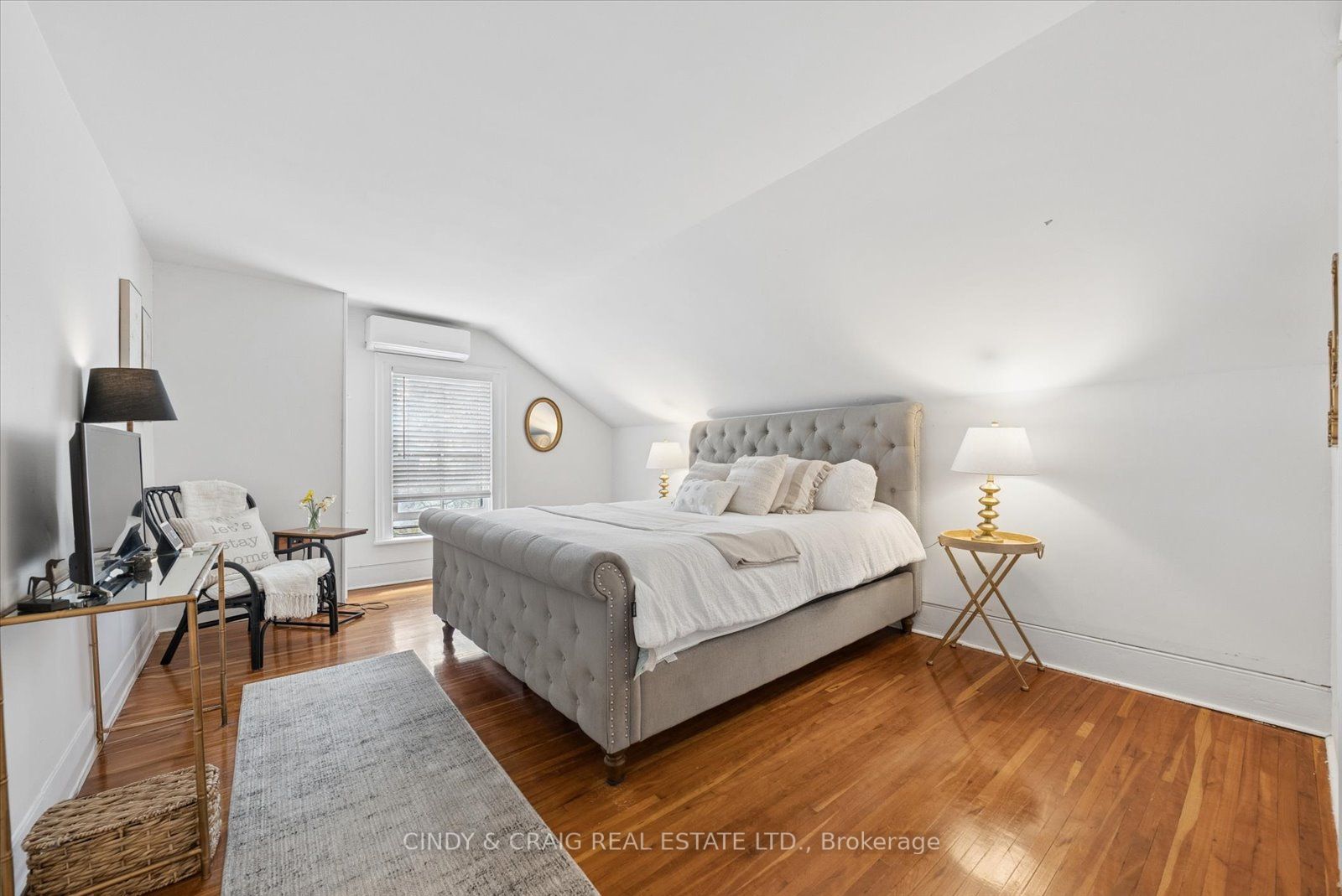 443 Victoria Street Property Photo 11