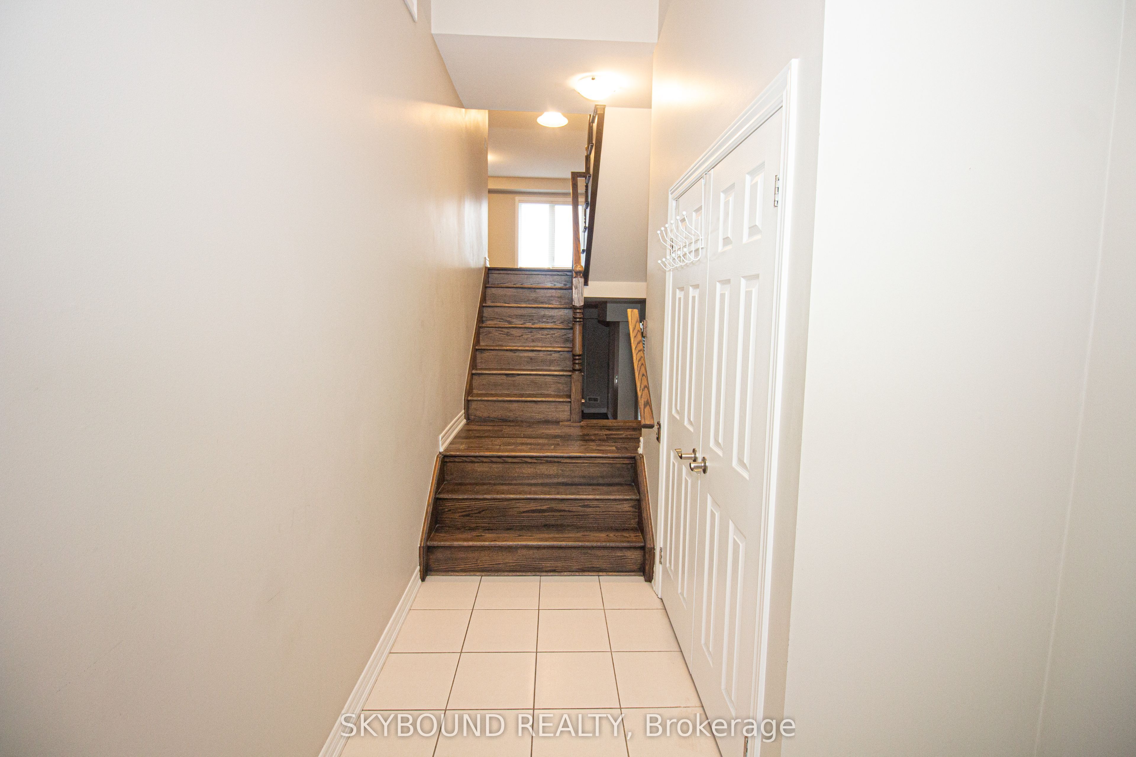 395 Linden Drive 8 Property Photo 7