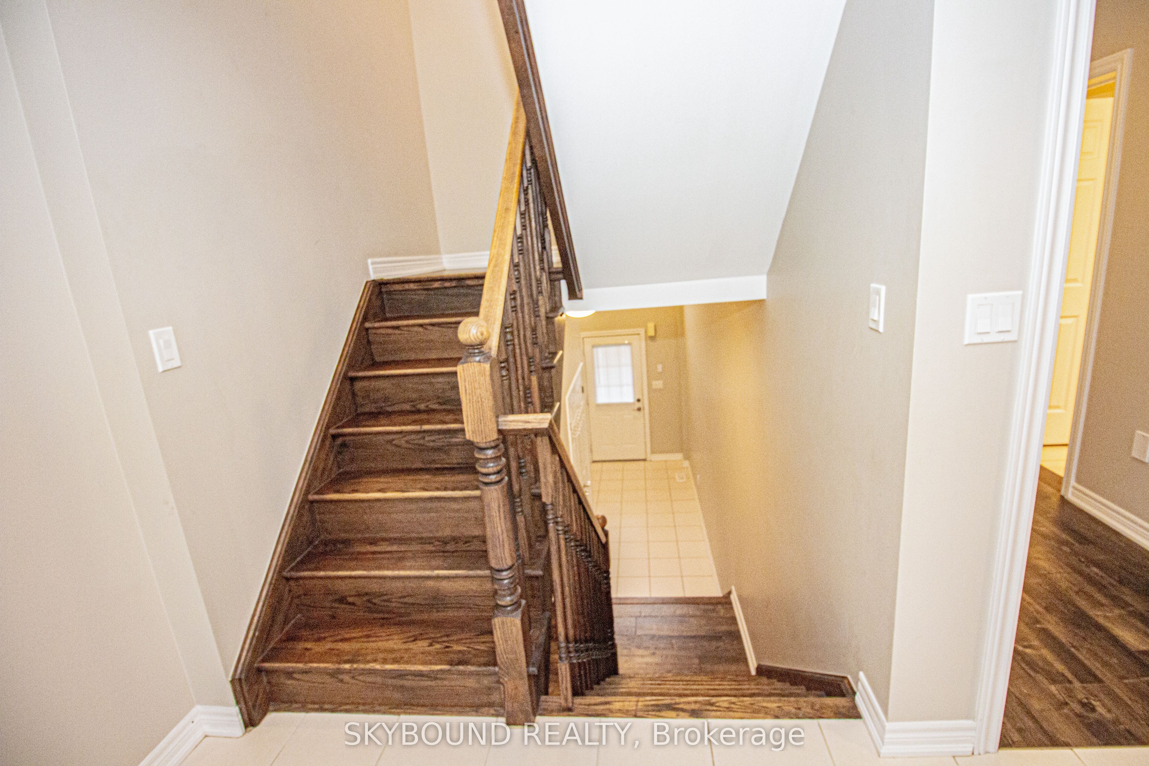 395 Linden Drive 8 Property Photo 14