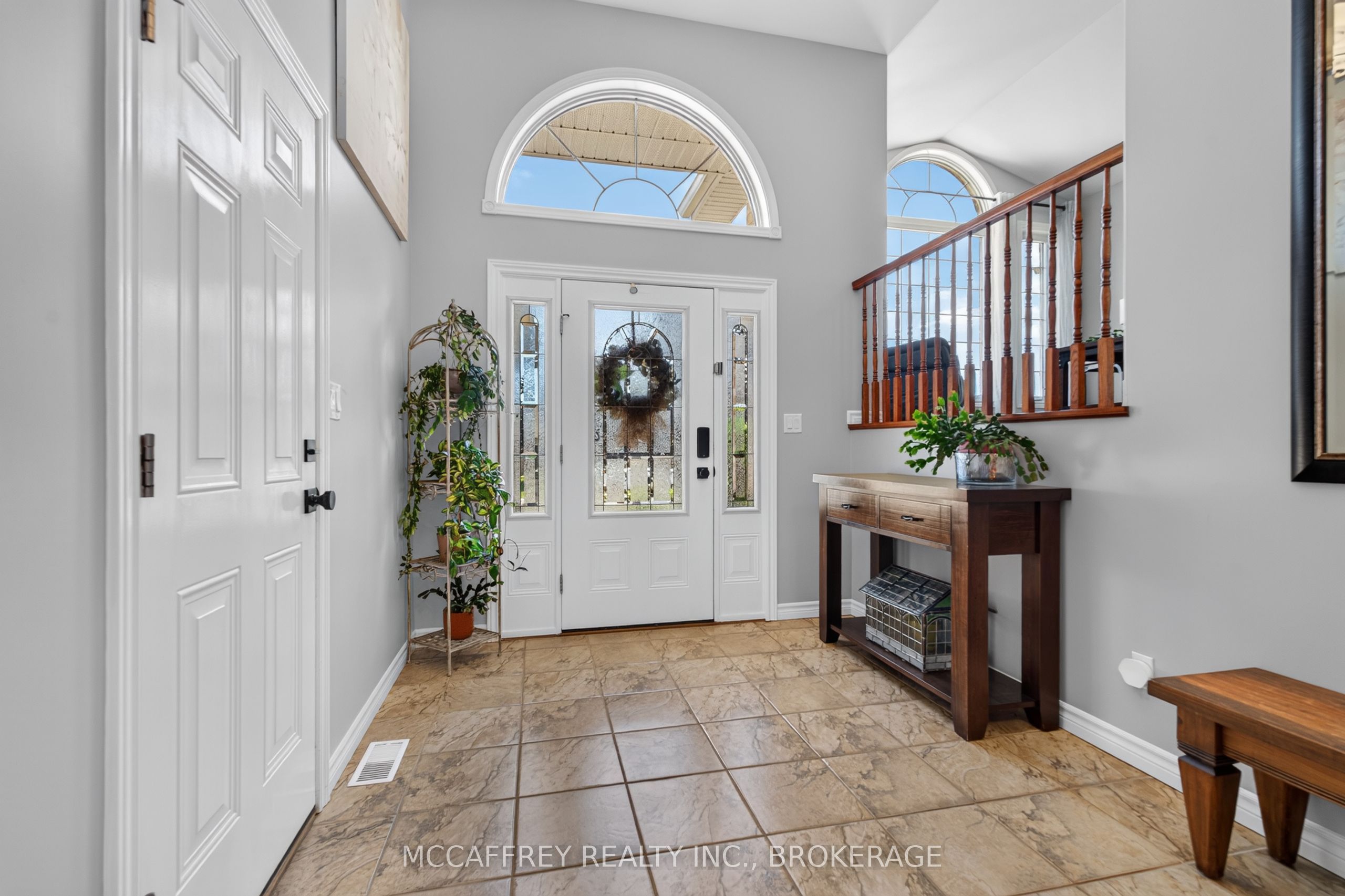 9 Hartwood Crescent Property Photo 4