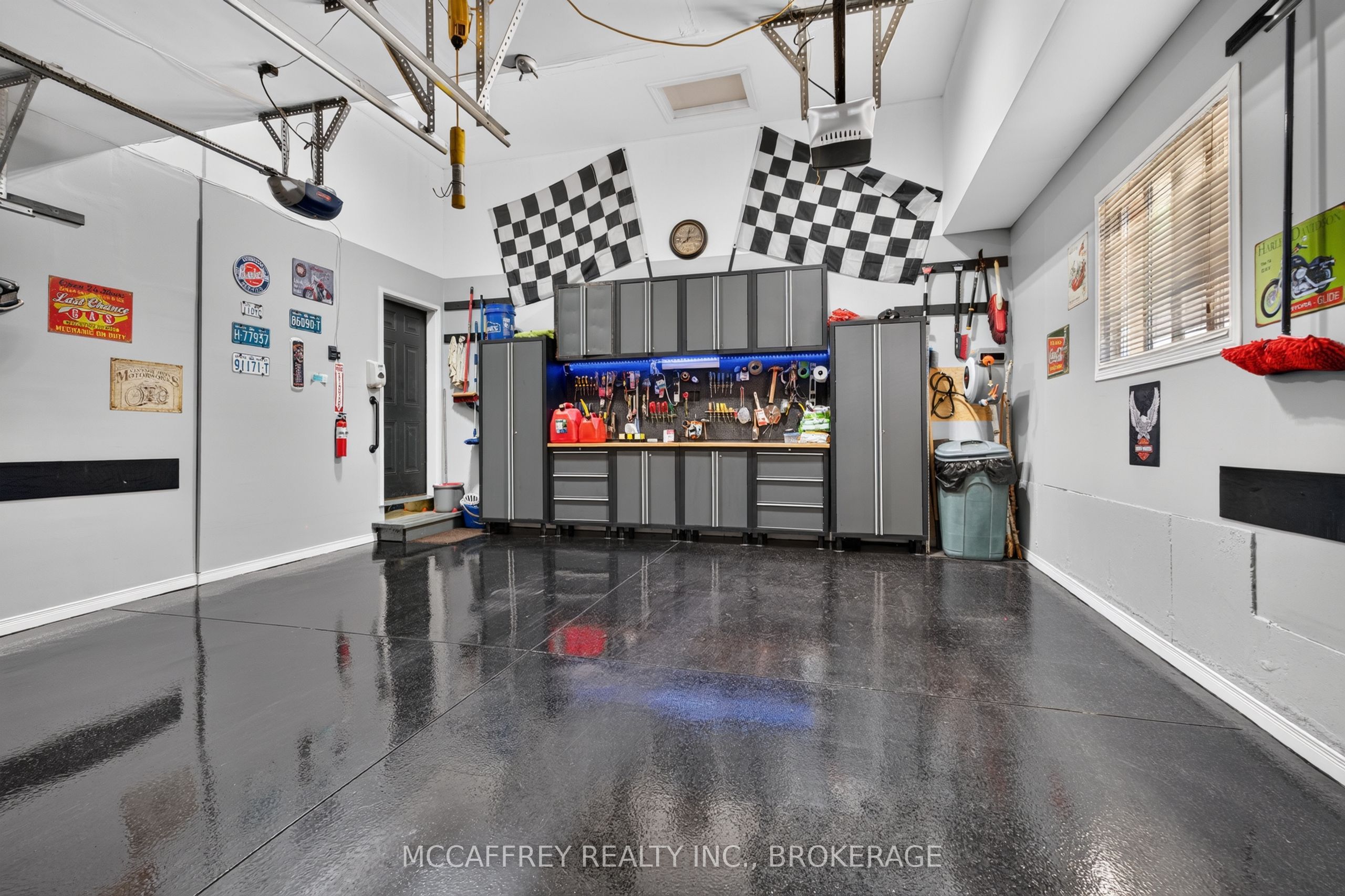 9 Hartwood Crescent Property Photo 31