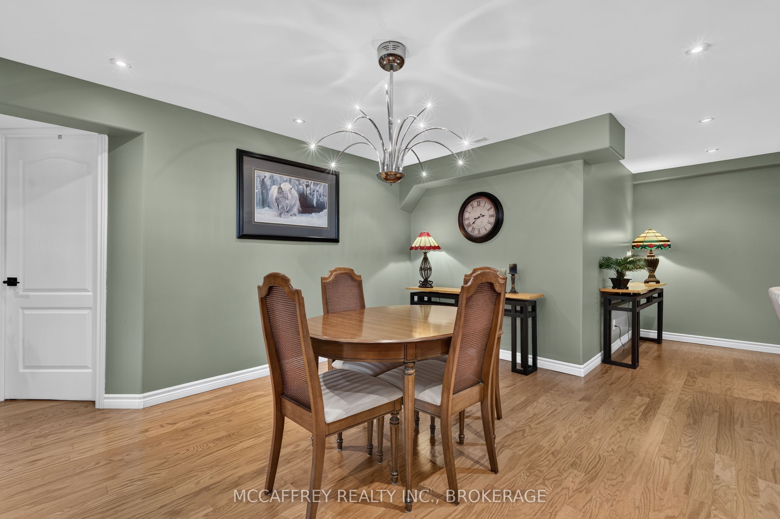 9 Hartwood Crescent Property Photo 33