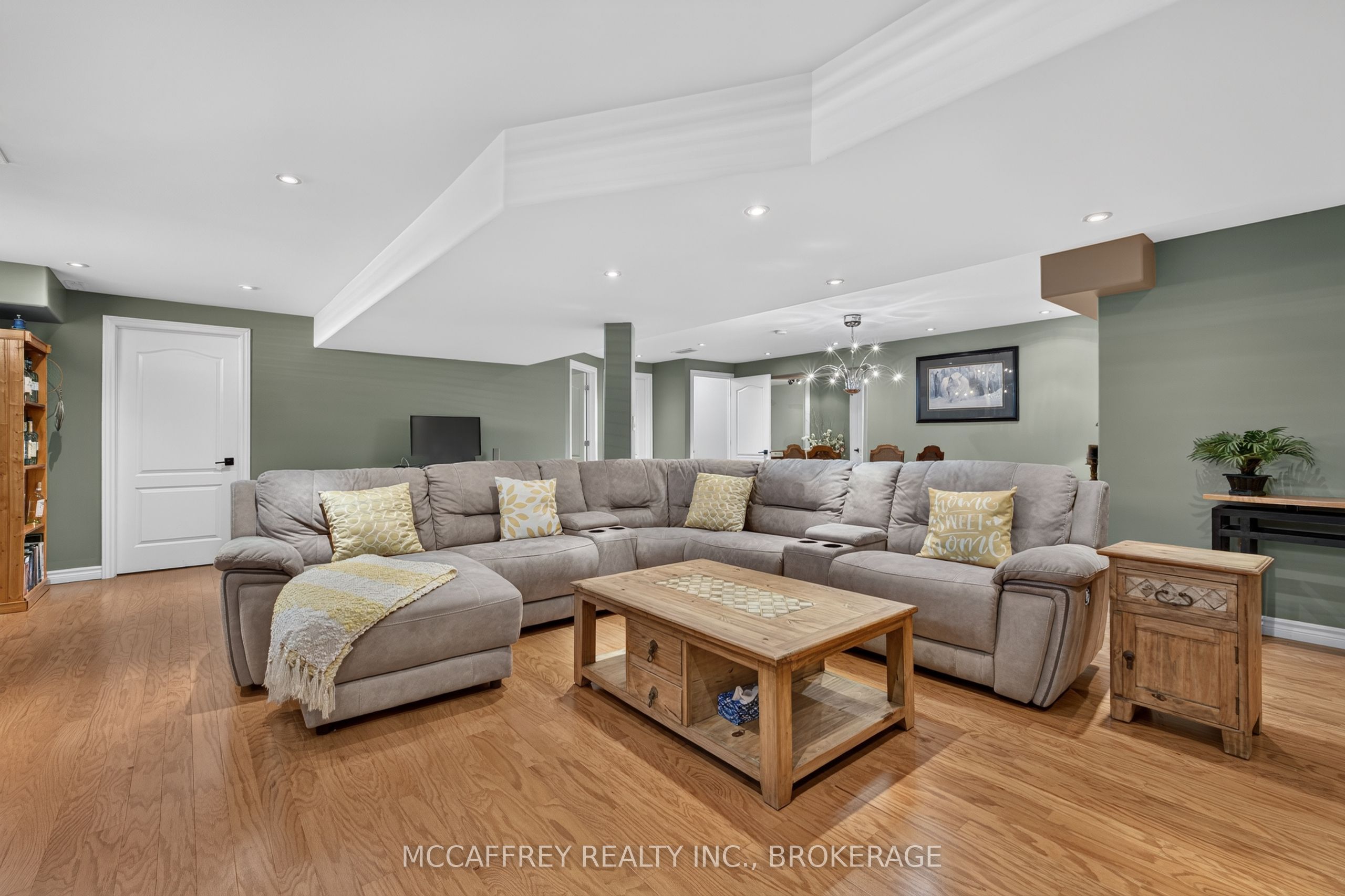 9 Hartwood Crescent Property Photo 36