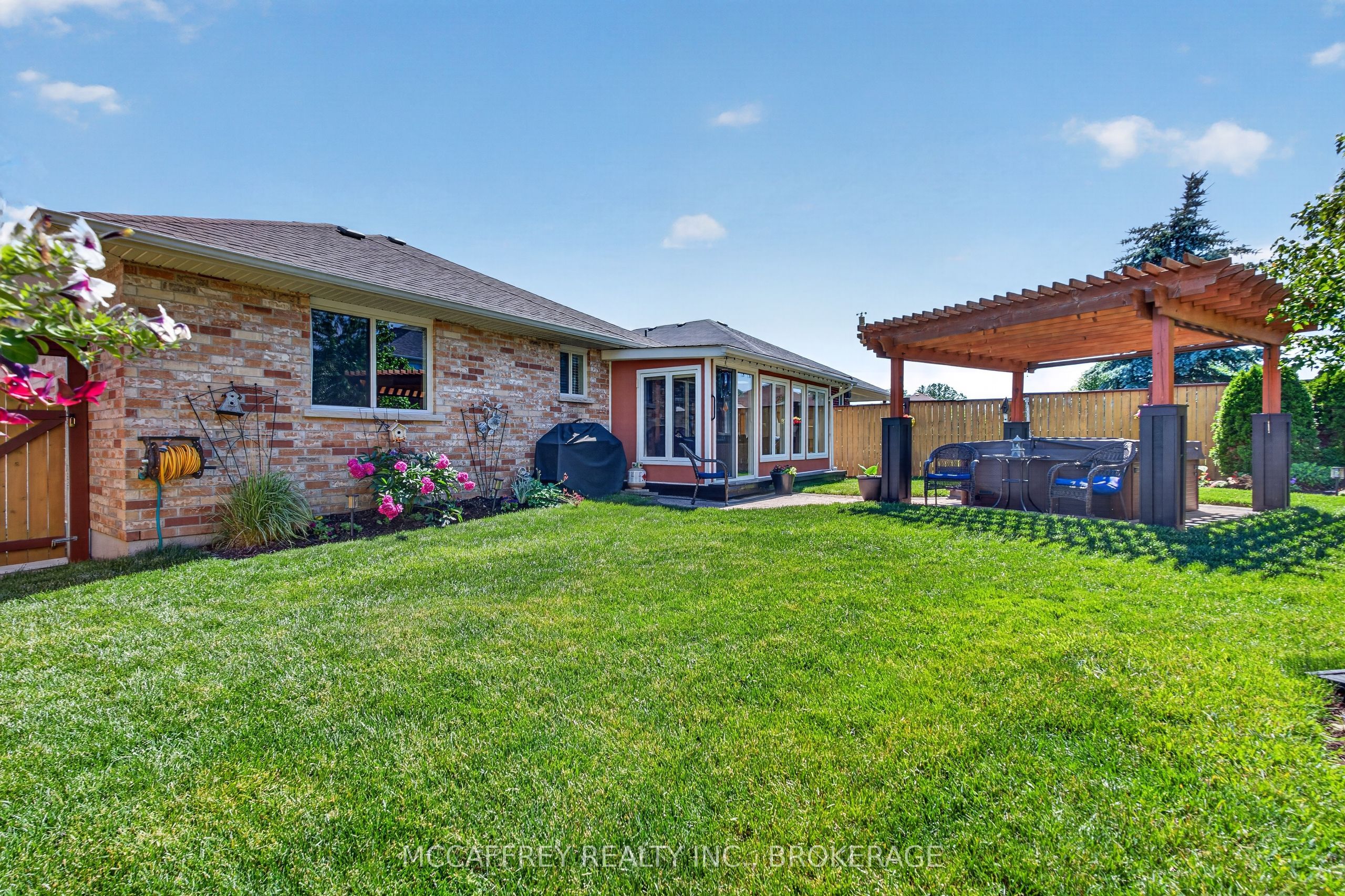 9 Hartwood Crescent Property Photo 46