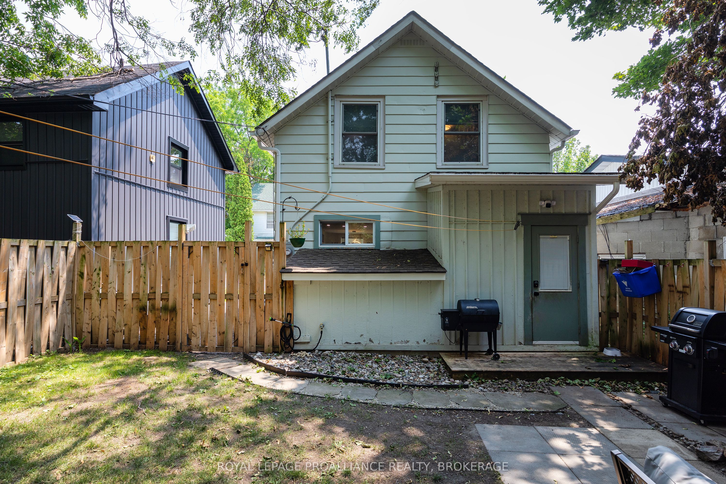 114 North Street N Property Photo 11