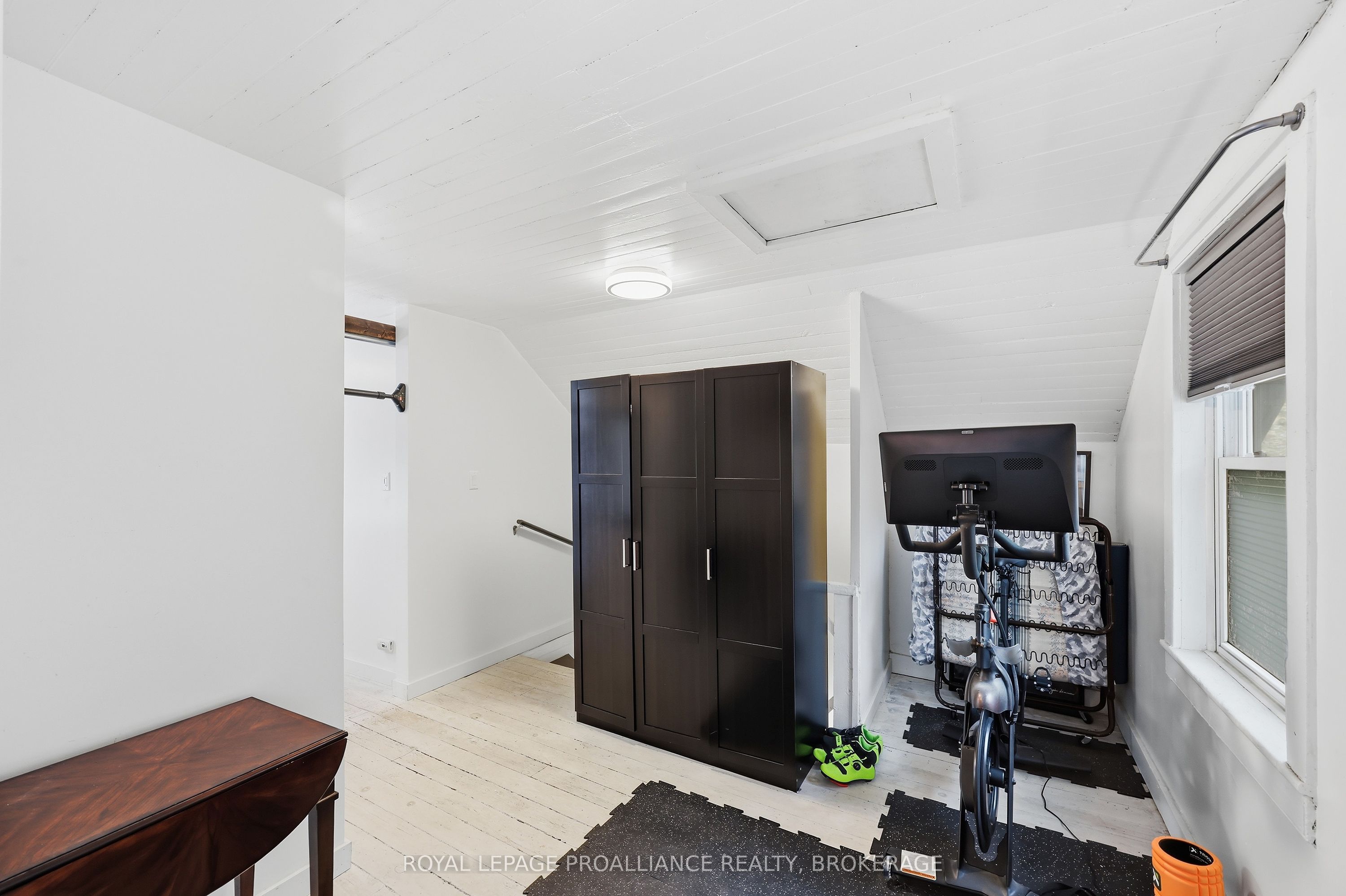114 North Street N Property Photo 34