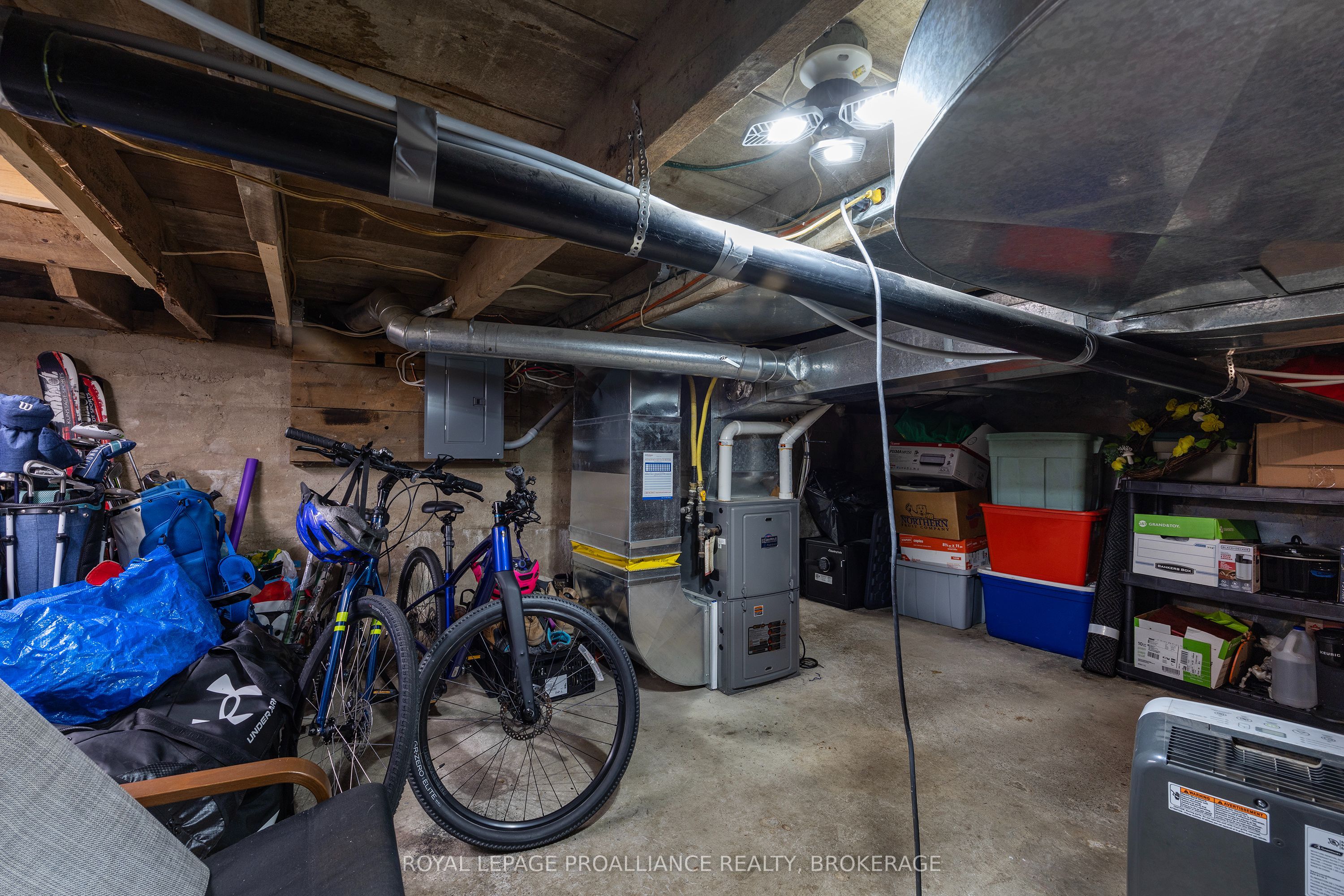 114 North Street N Property Photo 46