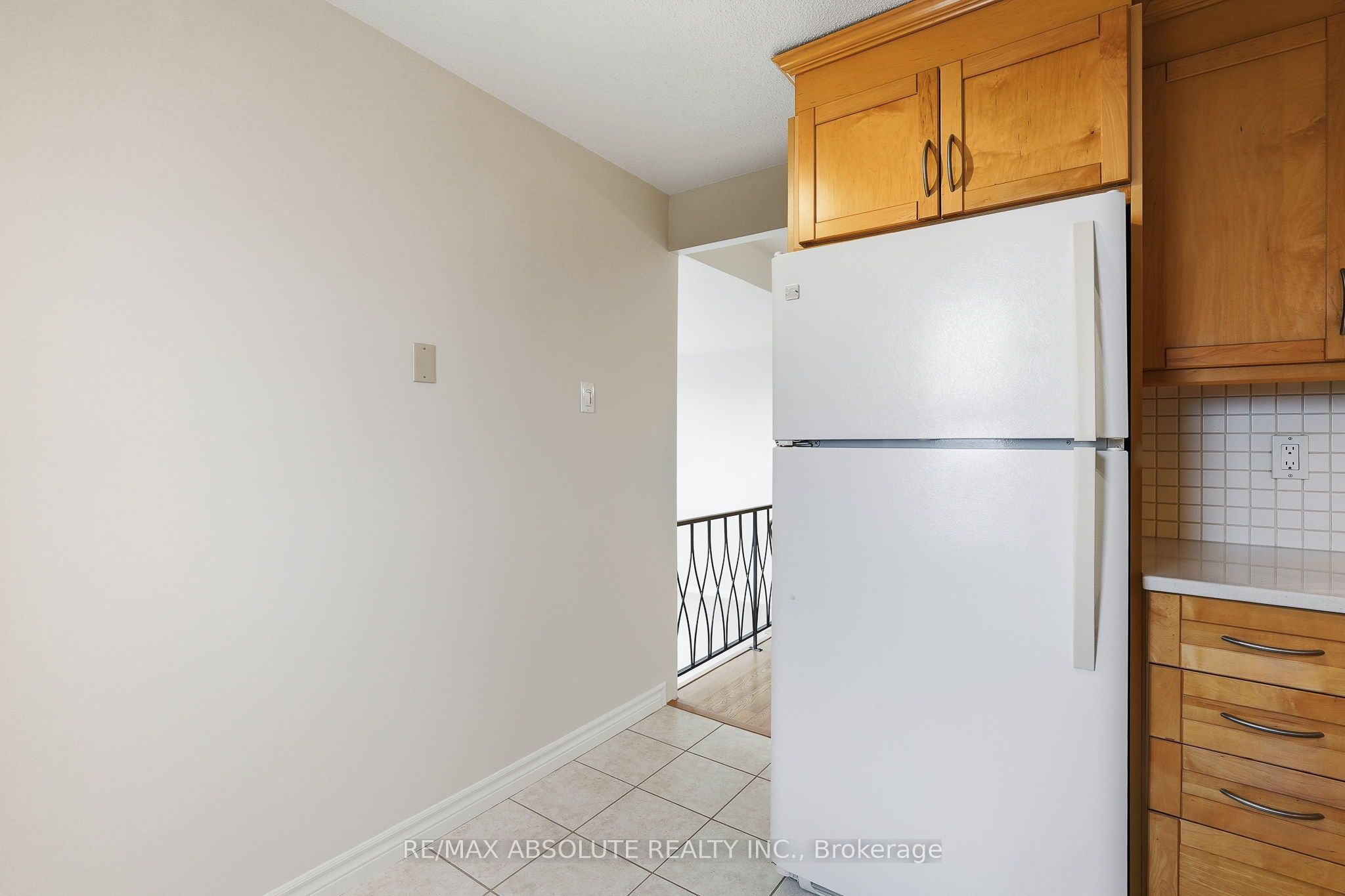 915 Elmsmere Road 1010 Property Photo 17