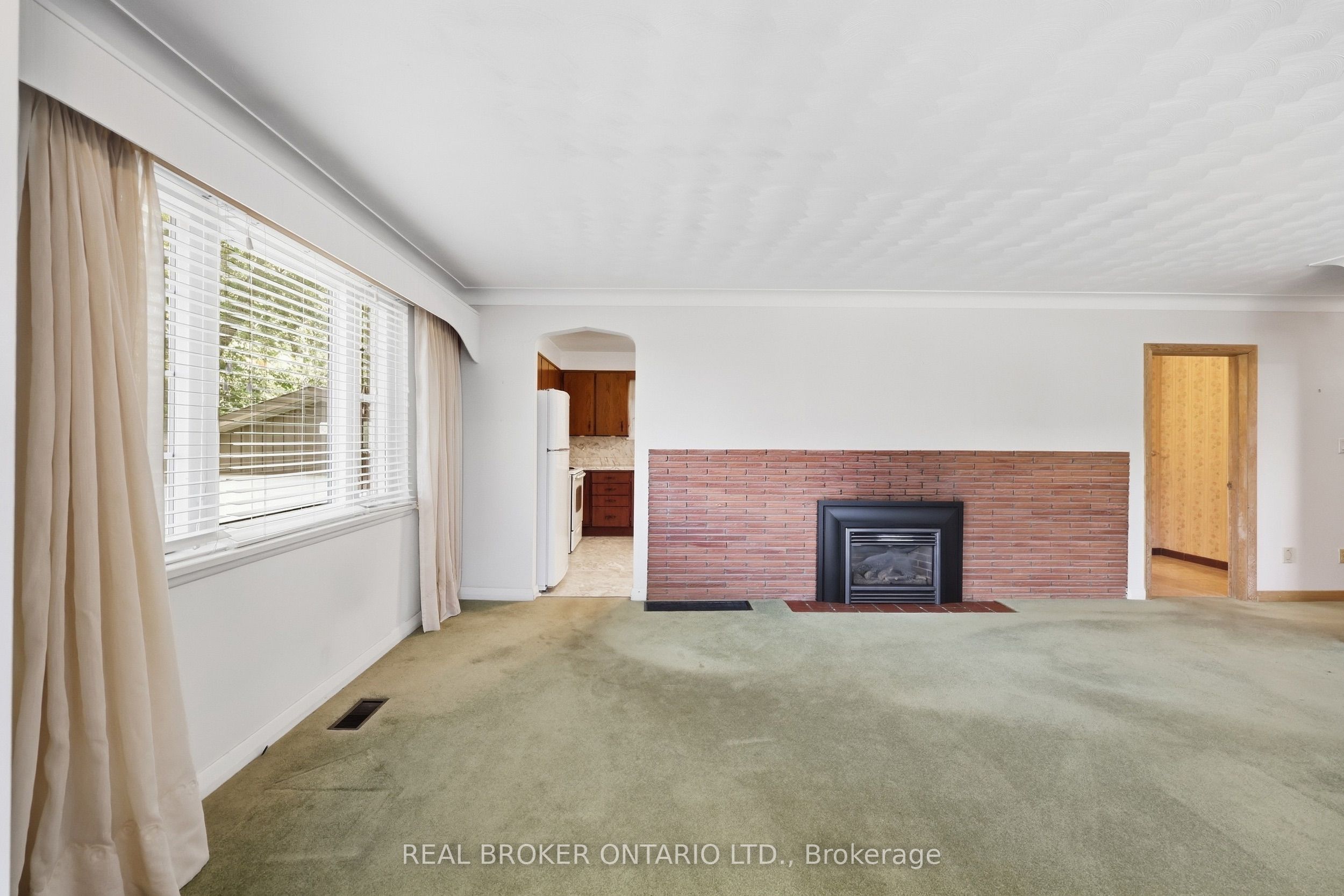 8 Hill Place Property Photo 8