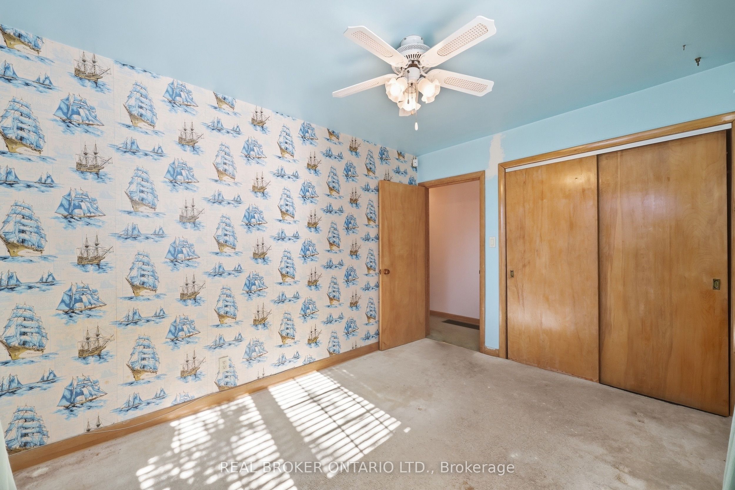 8 Hill Place Property Photo 16