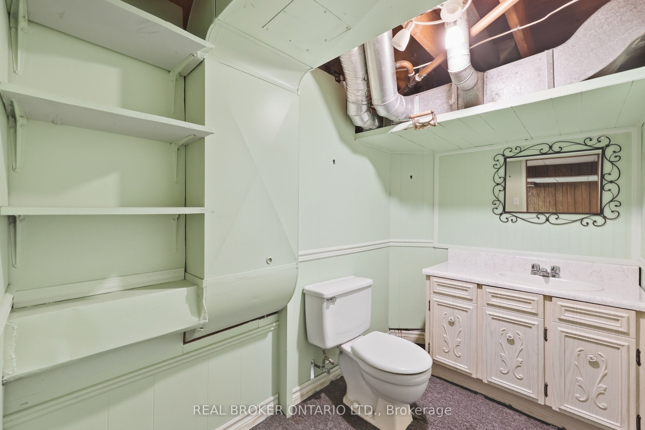 8 Hill Place Property Photo 23
