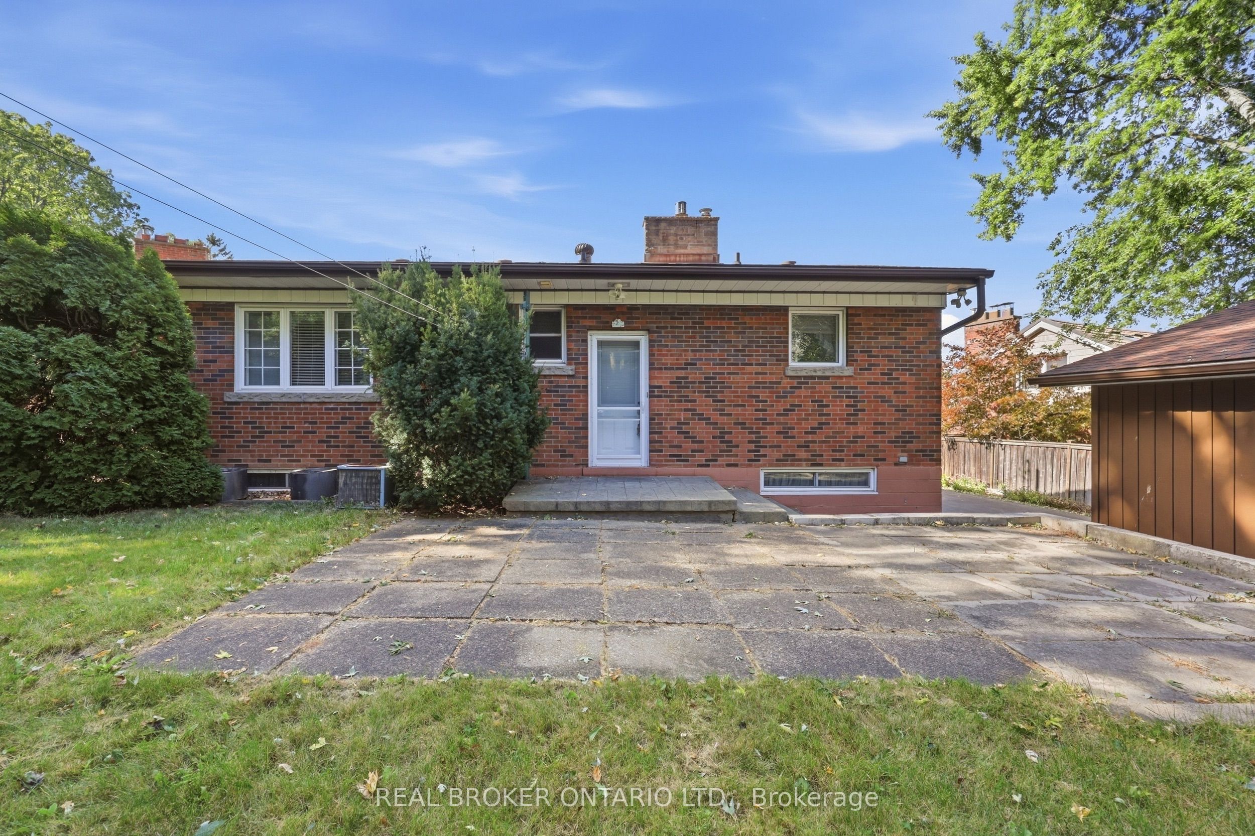8 Hill Place Property Photo 35