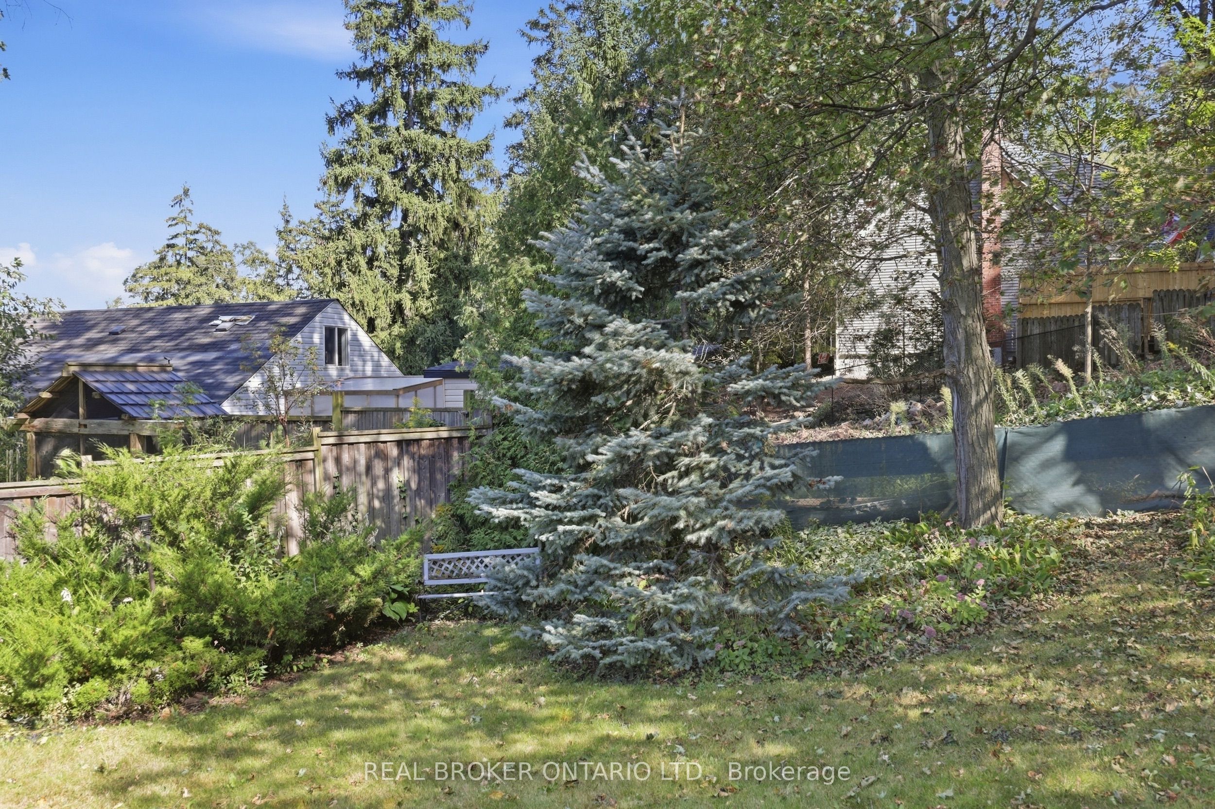 8 Hill Place Property Photo 36