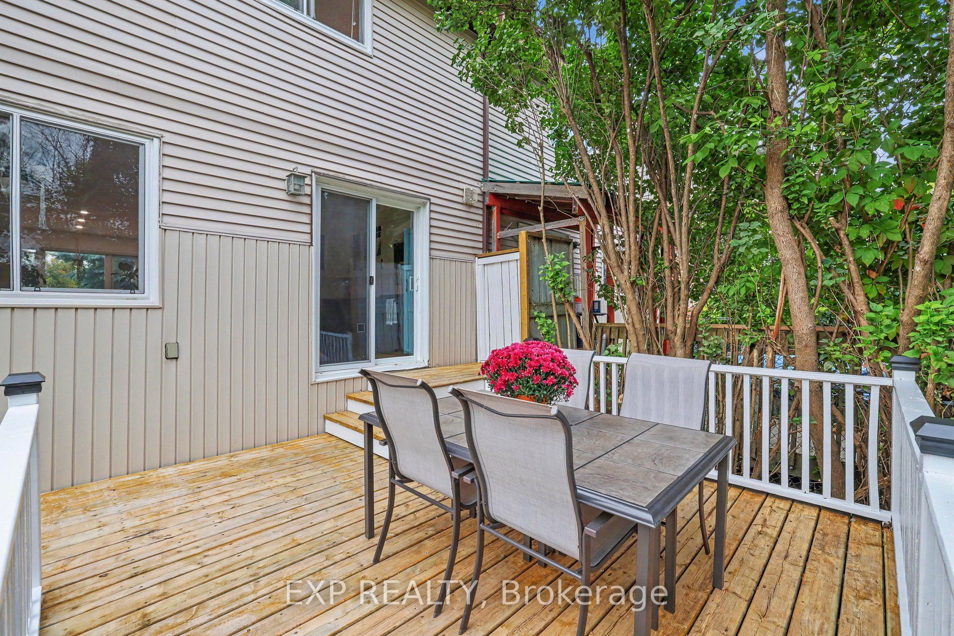 46 Westcliffe Street Property Photo 33