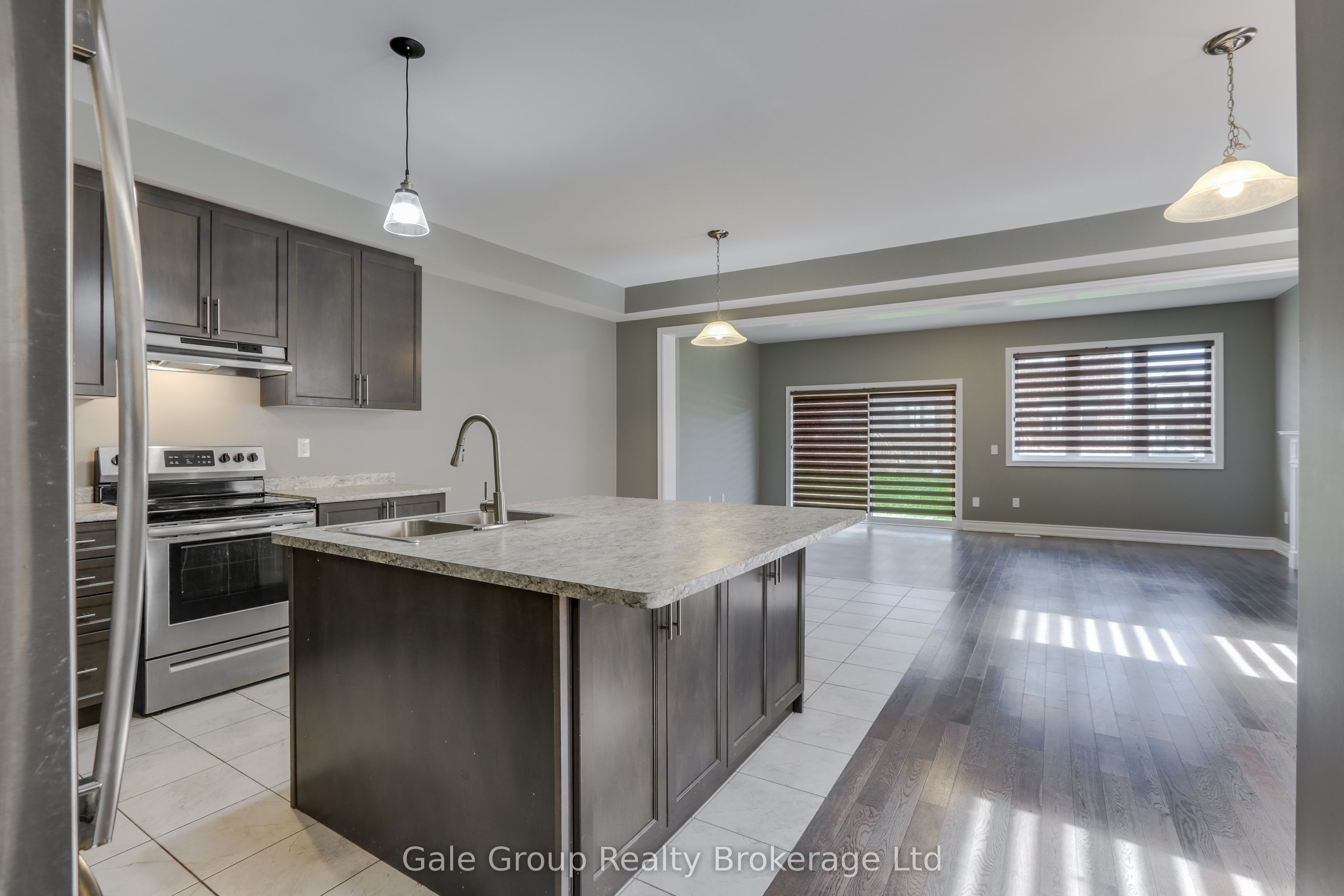 118 Huntingford Trail W Property Photo 10