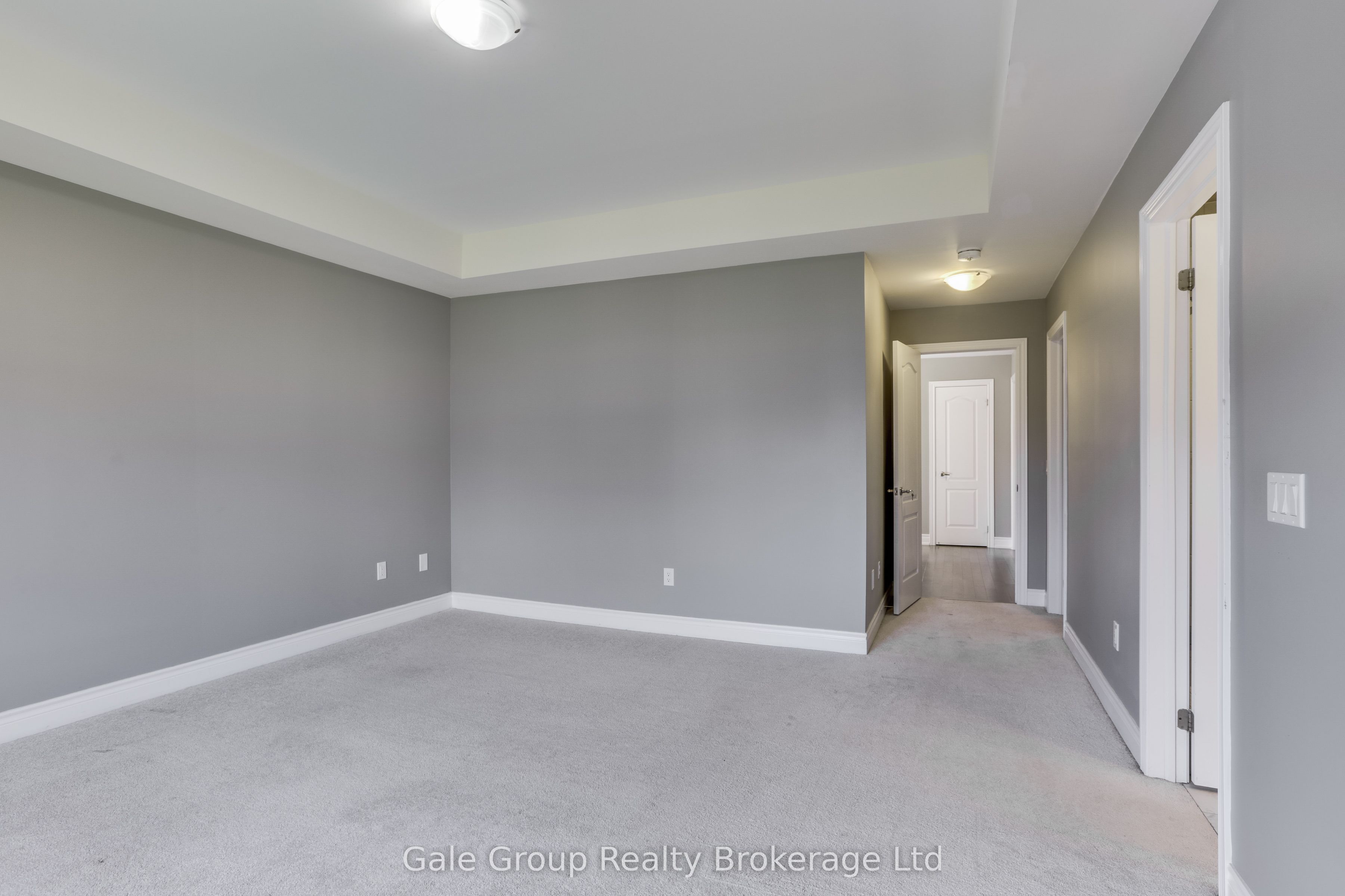 118 Huntingford Trail W Property Photo 20