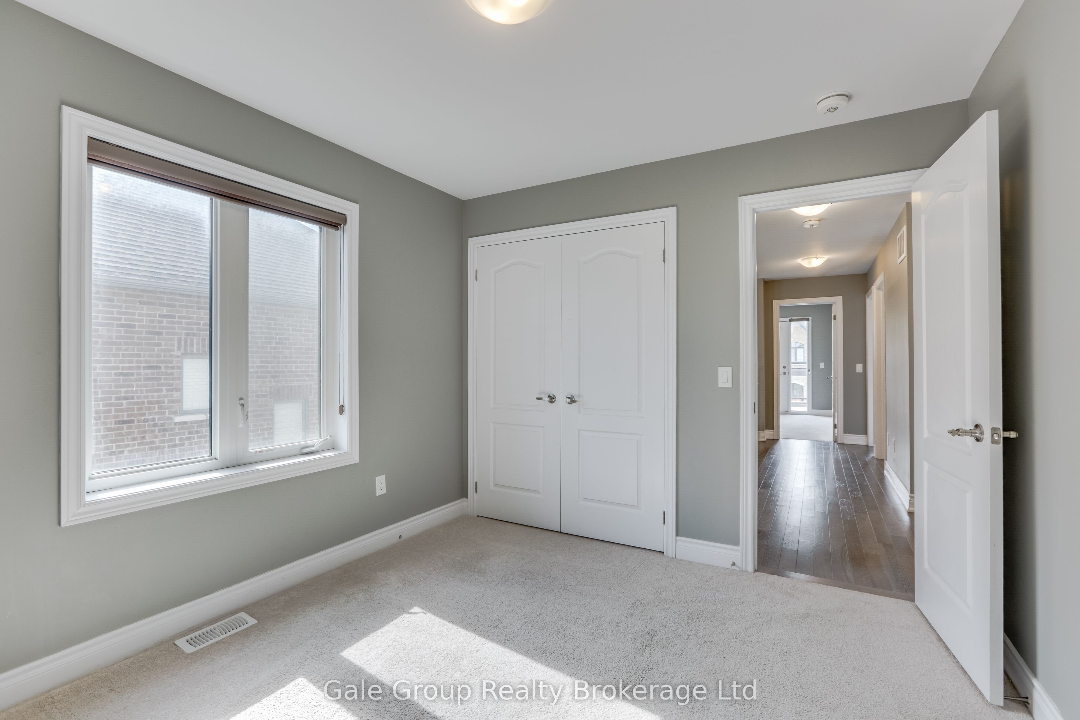 118 Huntingford Trail W Property Photo 27