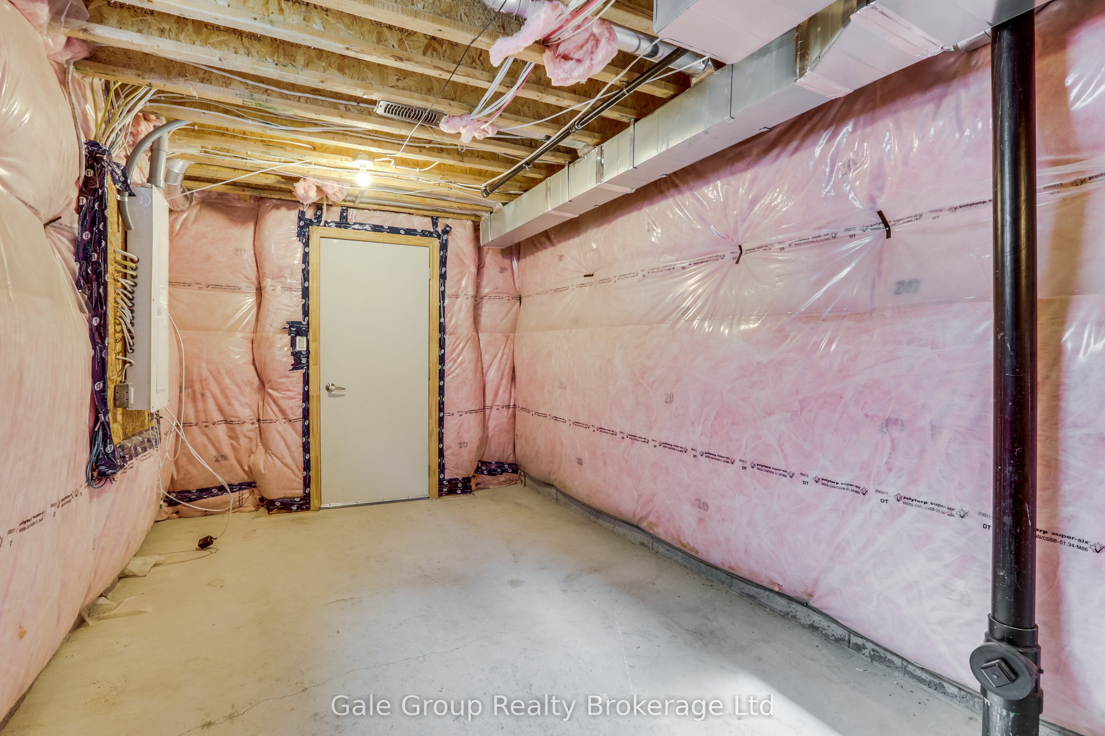 118 Huntingford Trail W Property Photo 39
