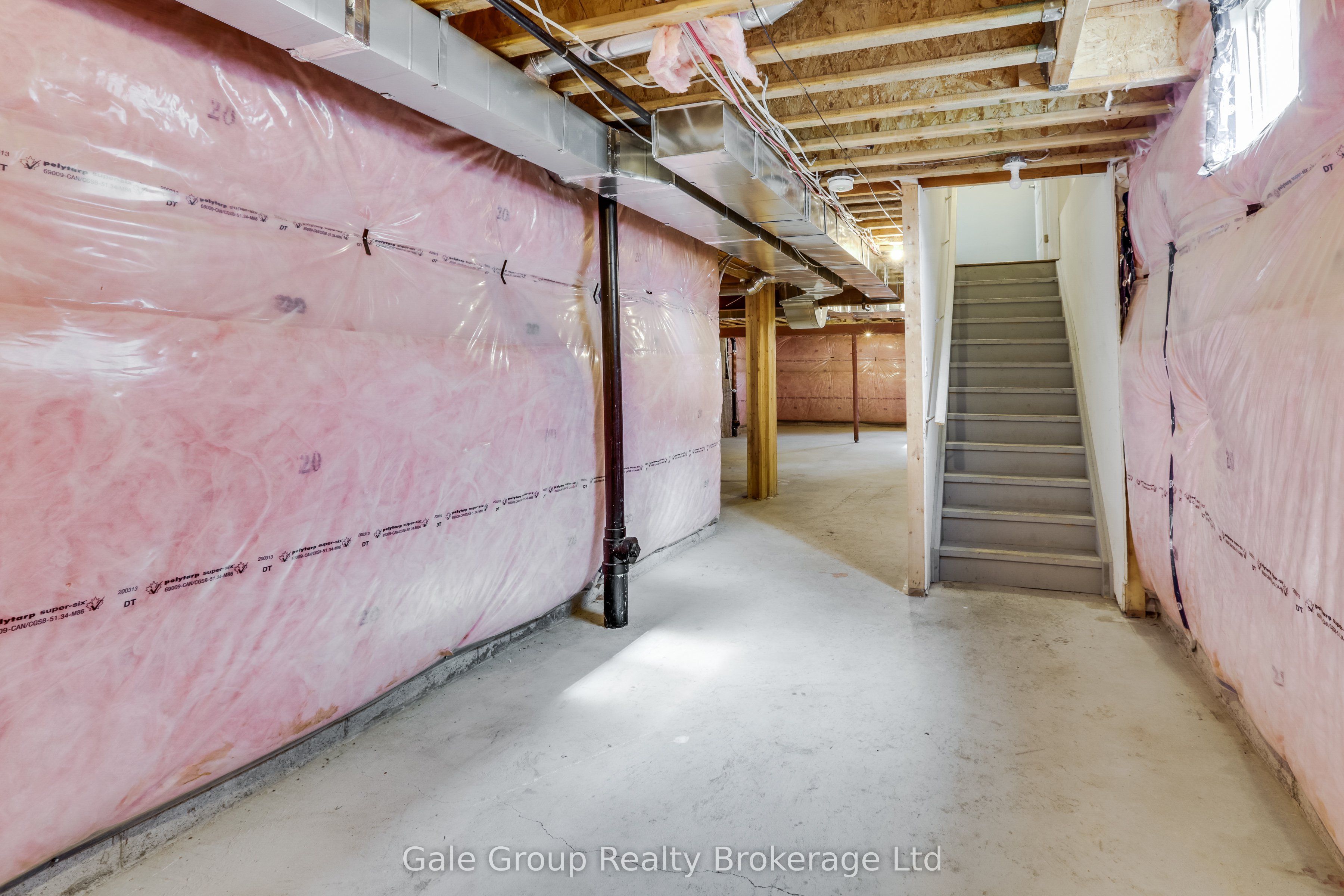 118 Huntingford Trail W Property Photo 40