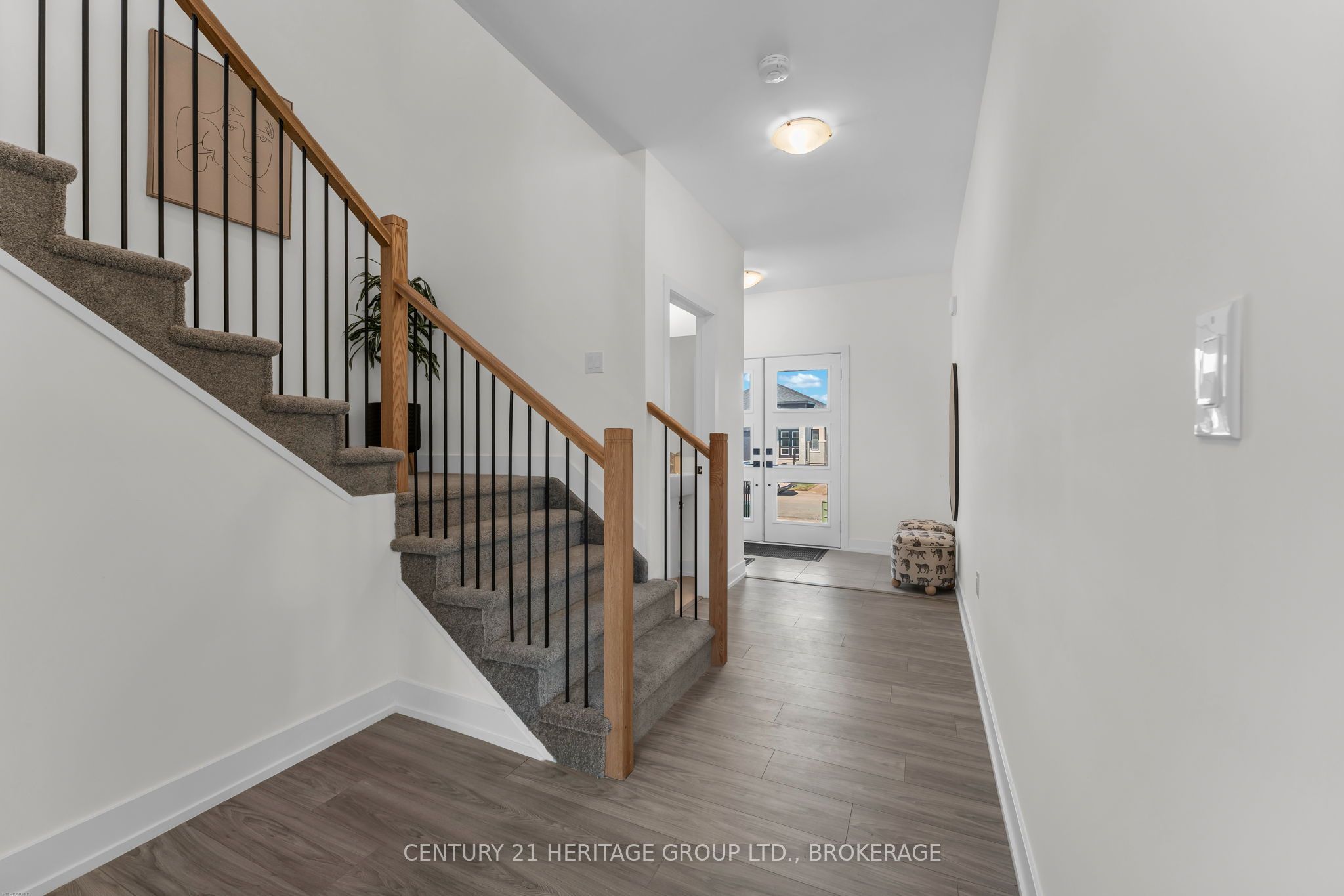 48 Dusenbury Drive Property Photo 6