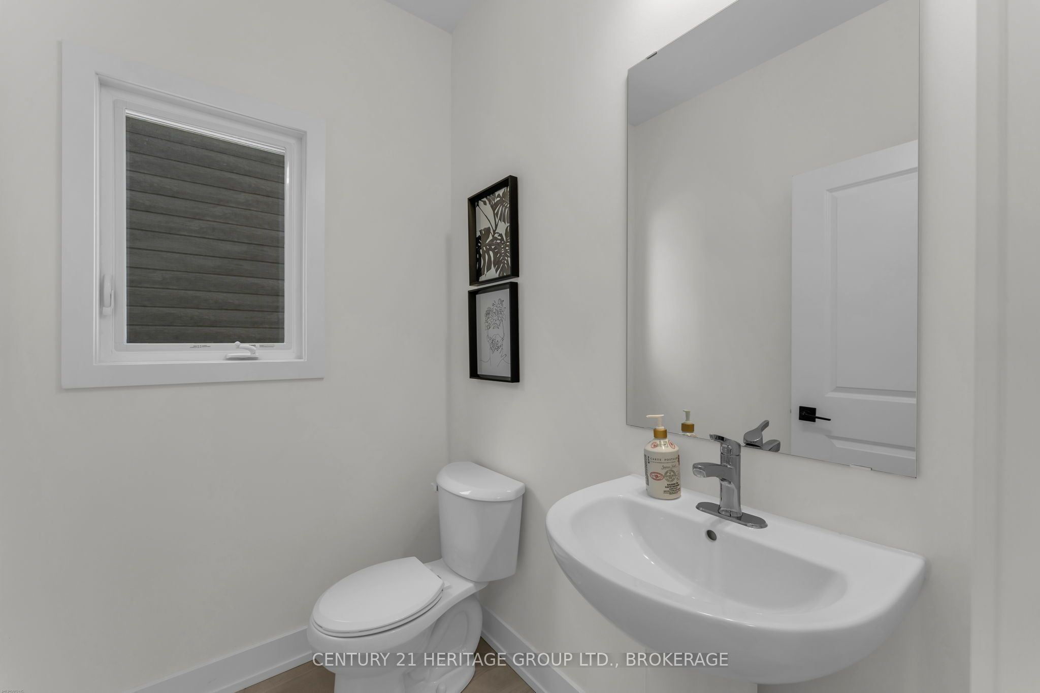 48 Dusenbury Drive Property Photo 7