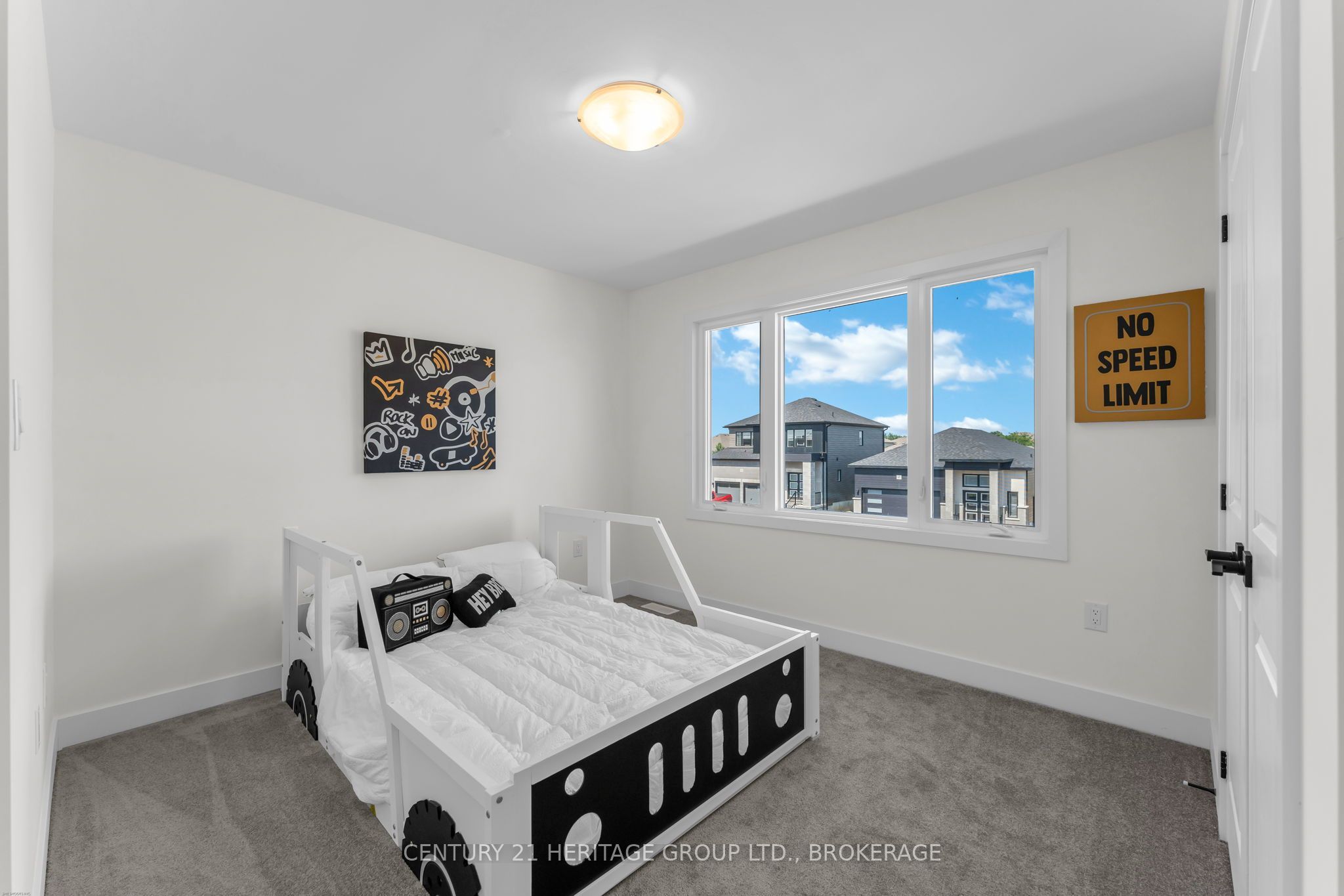 48 Dusenbury Drive Property Photo 23