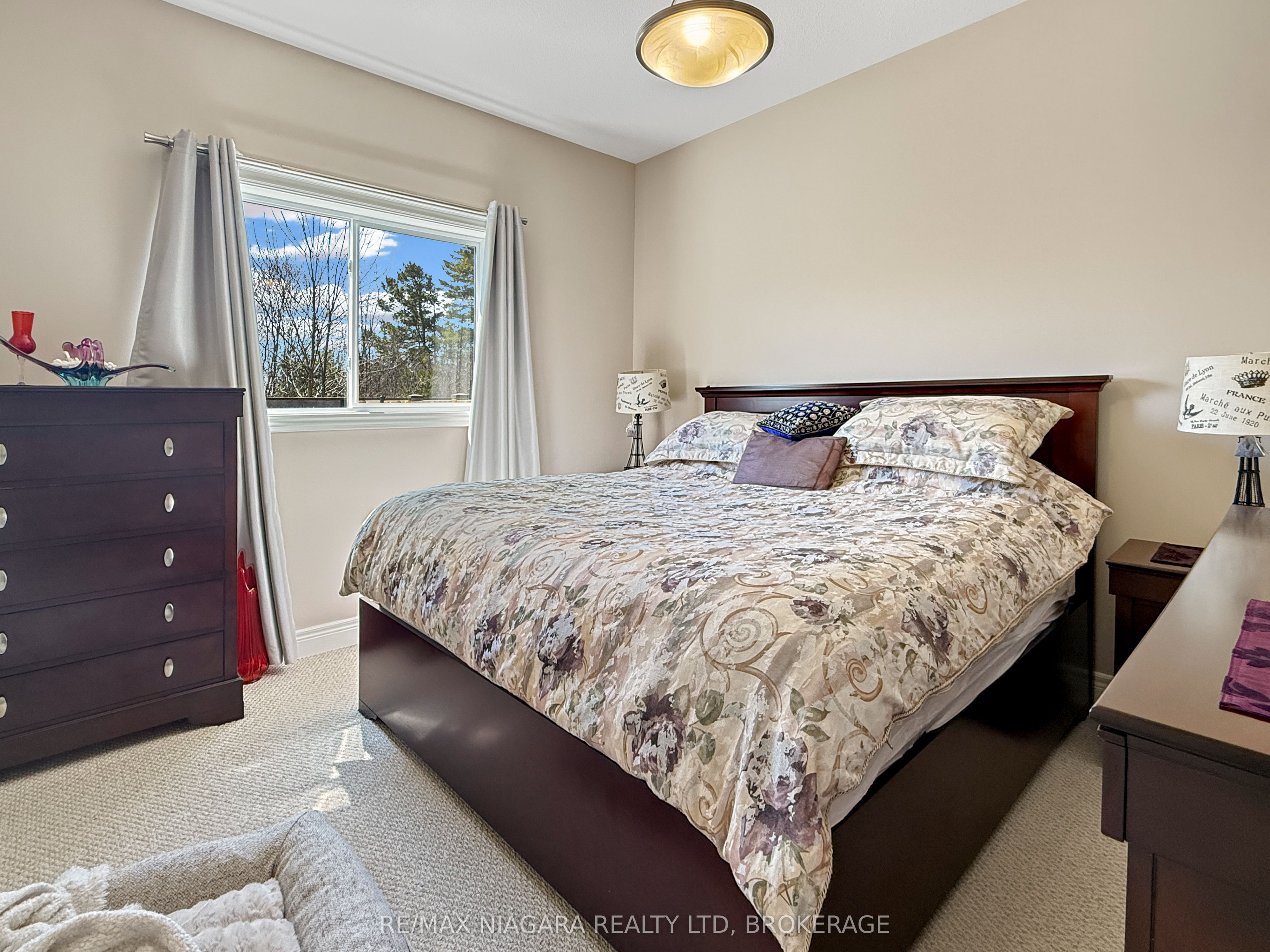 1041 Meadowood Street Property Photo 13