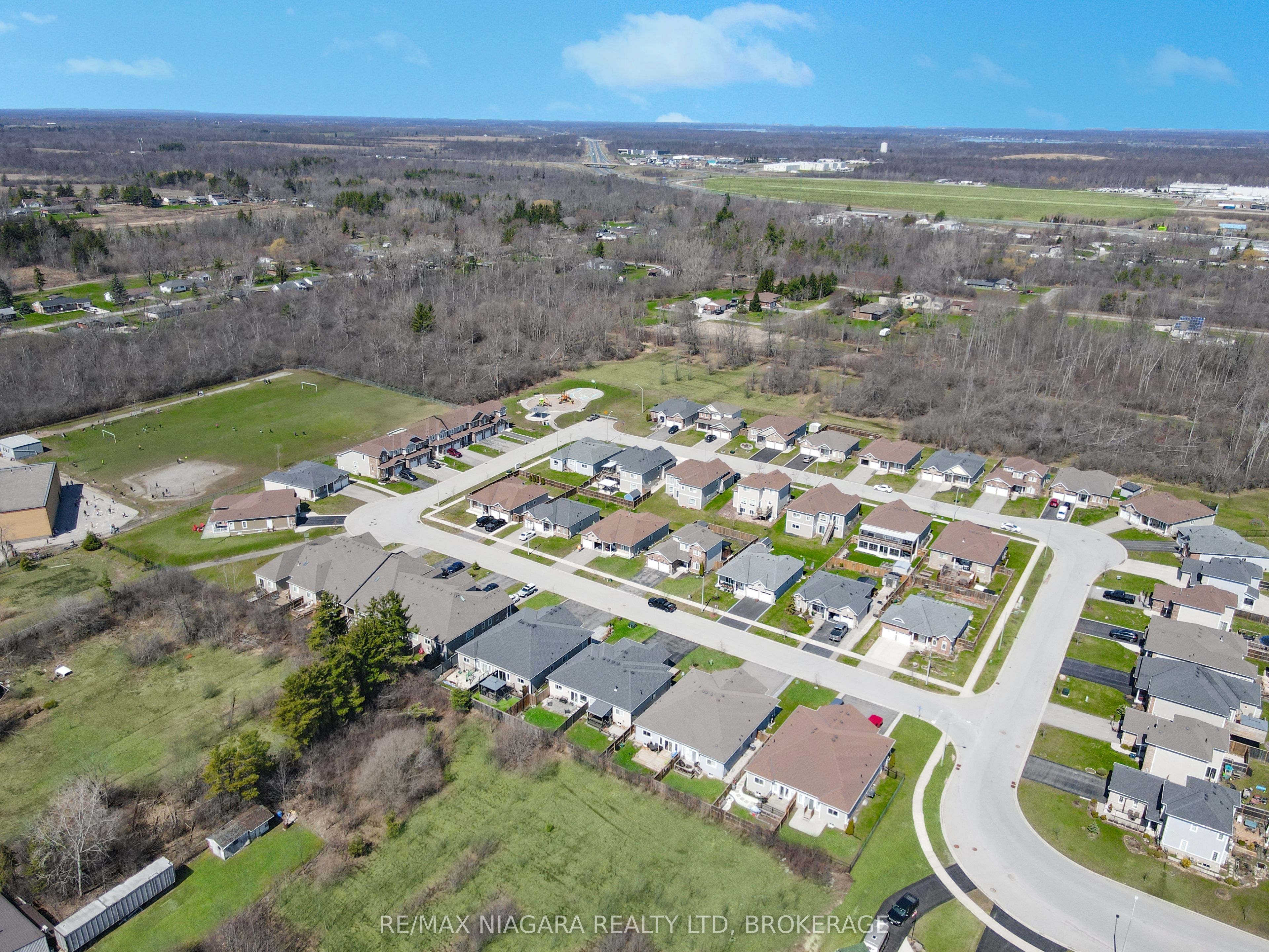 1041 Meadowood Street Property Photo 23