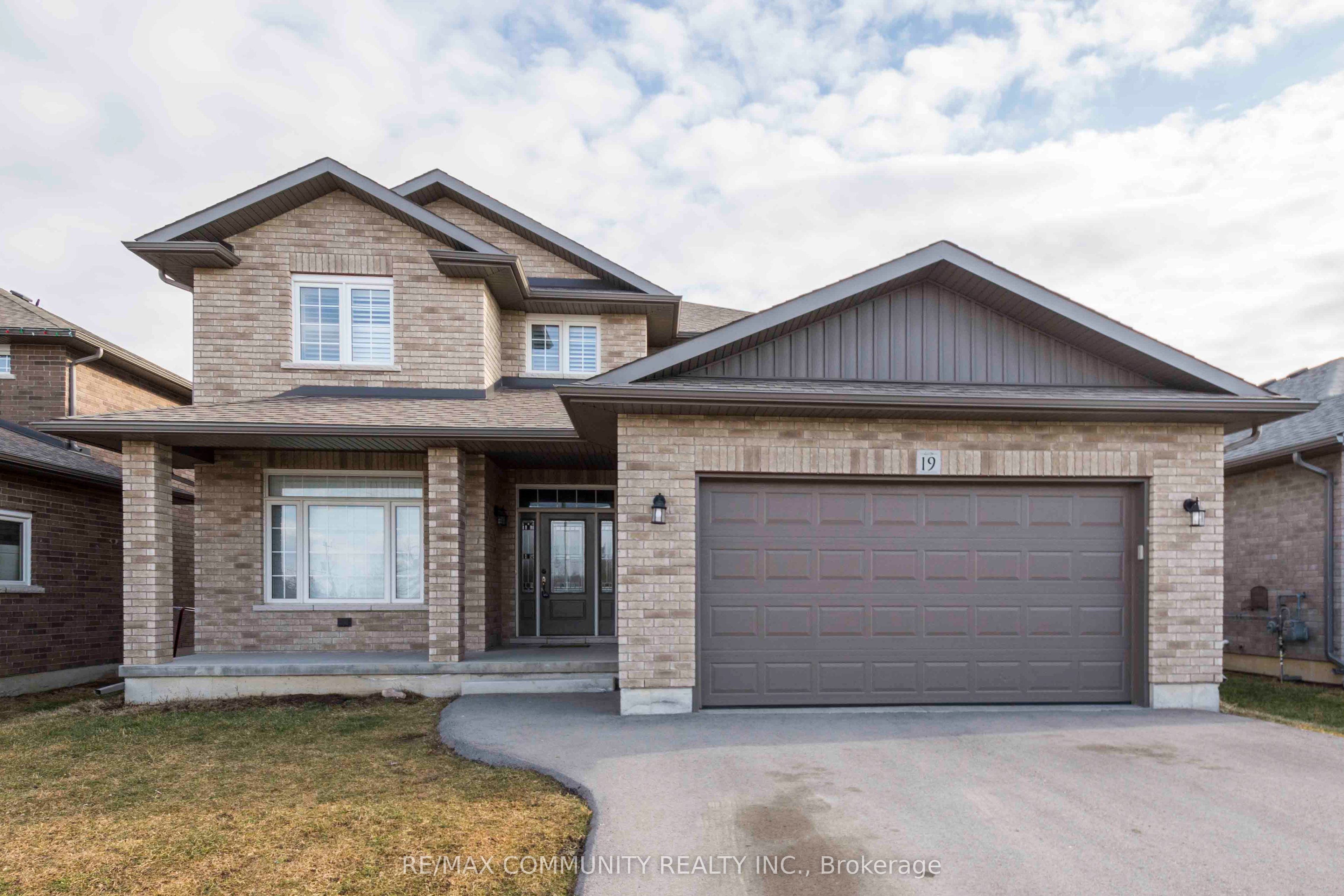 19 Bevan Drive Main Property Photo 1