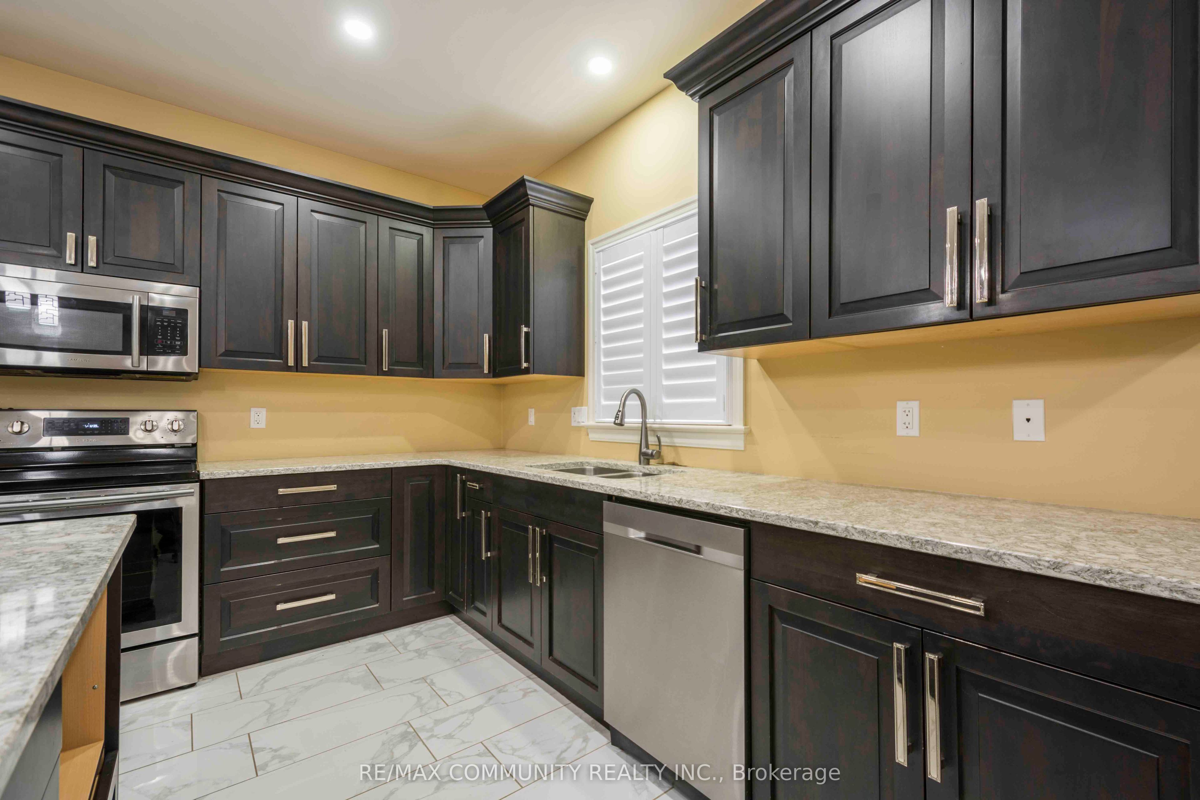 19 Bevan Drive Main Property Photo 11