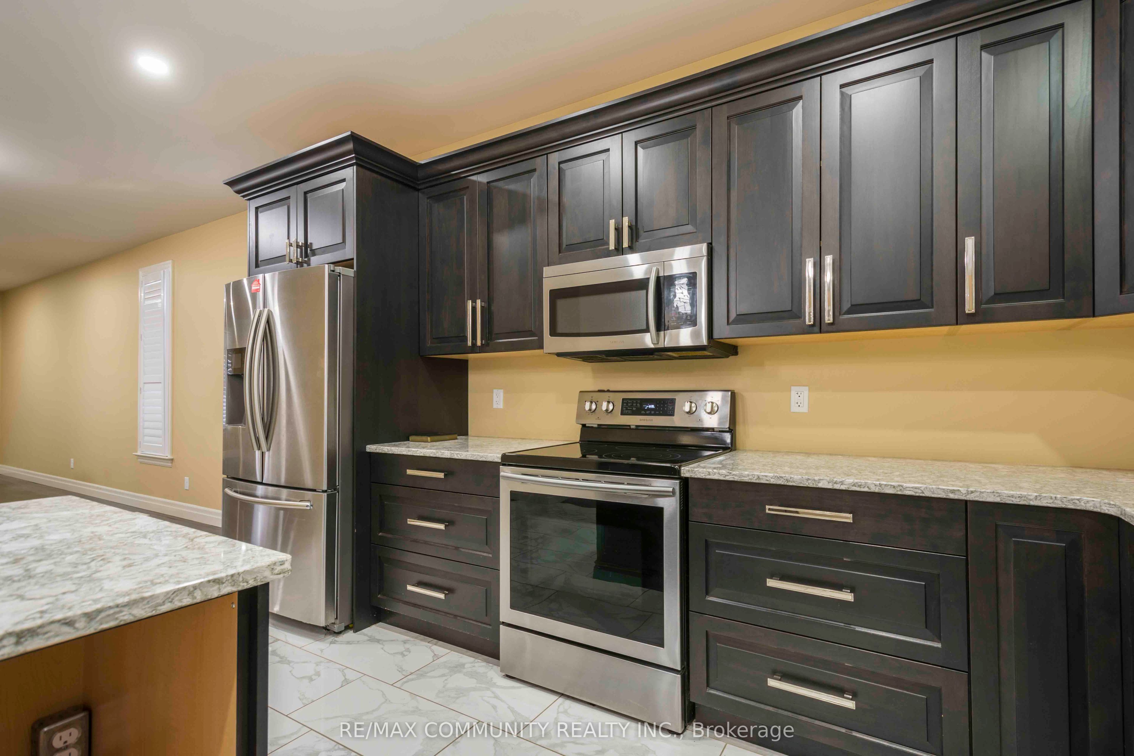 19 Bevan Drive Main Property Photo 12