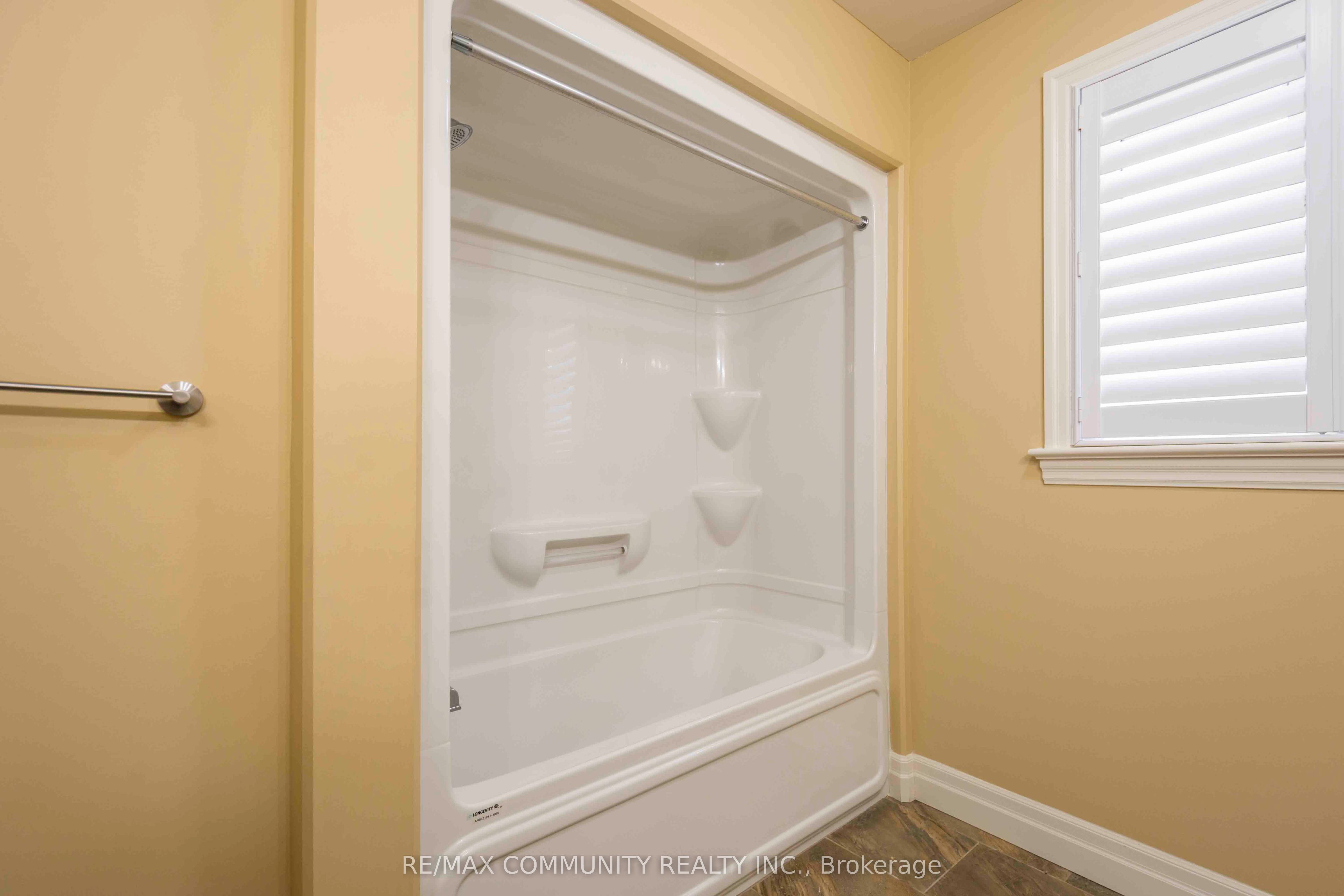 19 Bevan Drive Main Property Photo 28