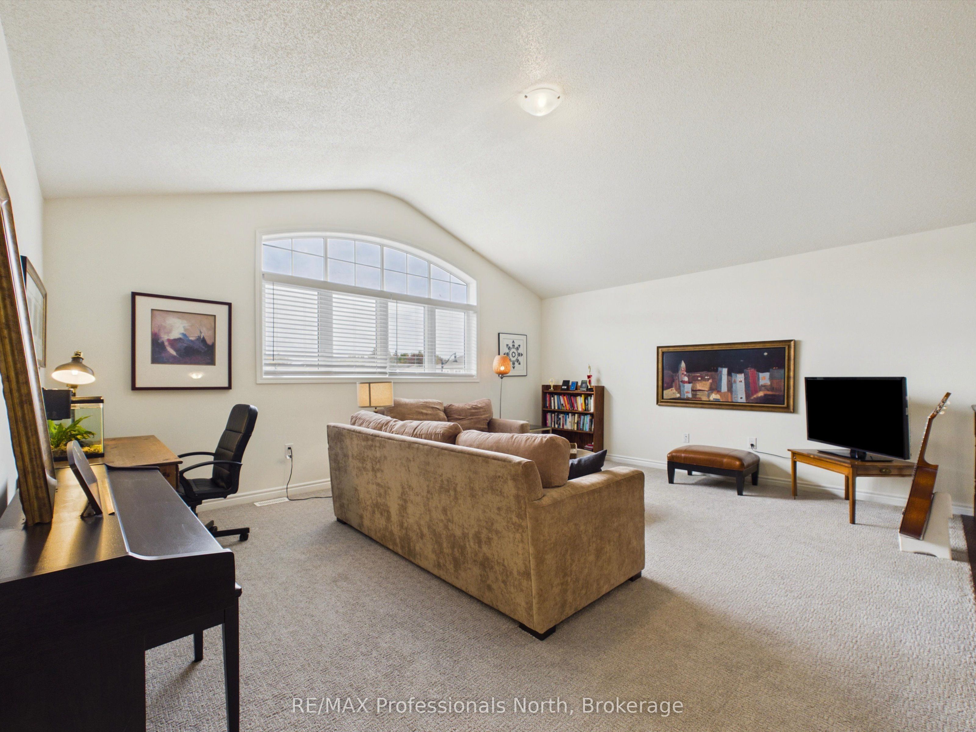 42 Chambery Street Property Photo 28